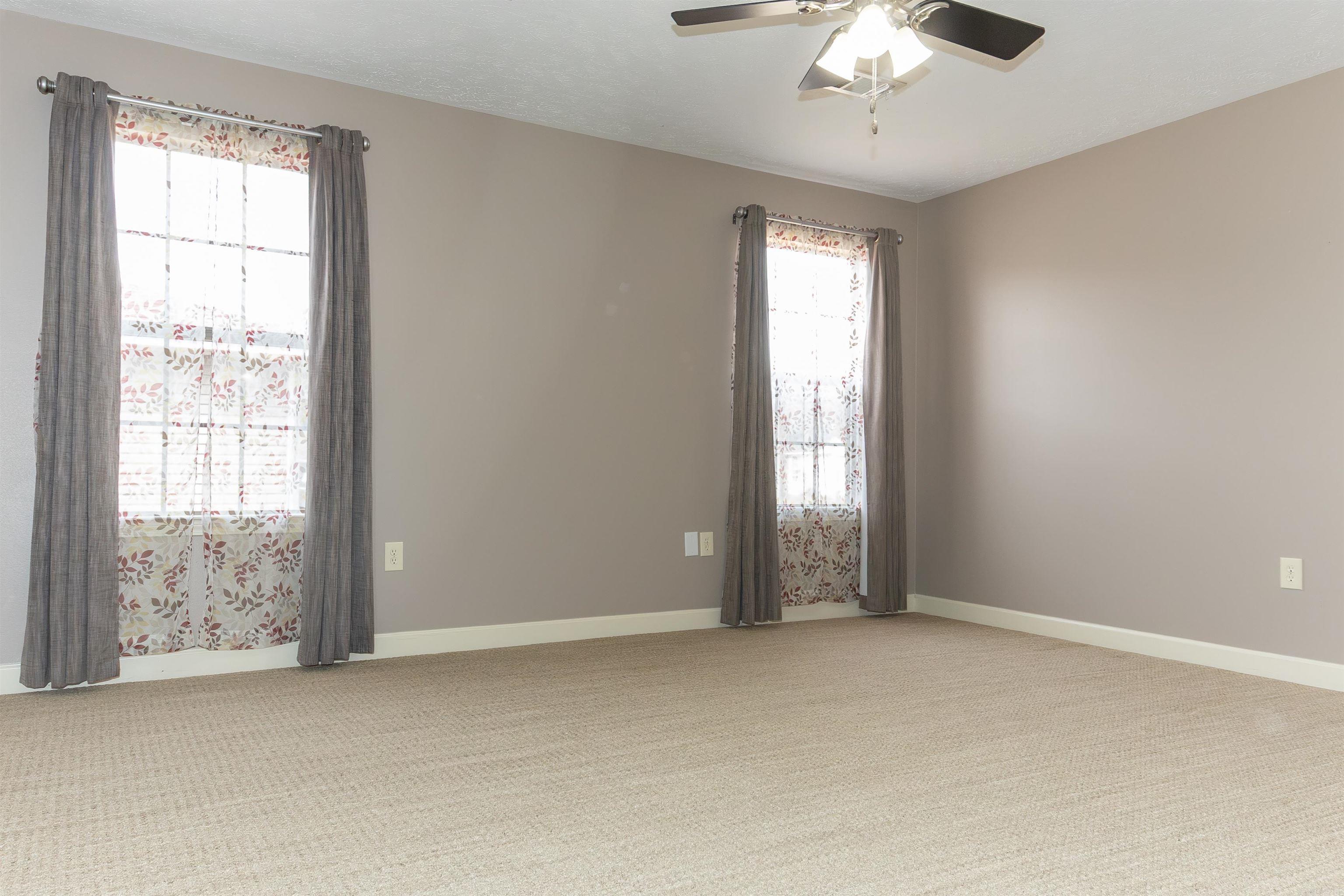 ROLLING HILLS - Residential