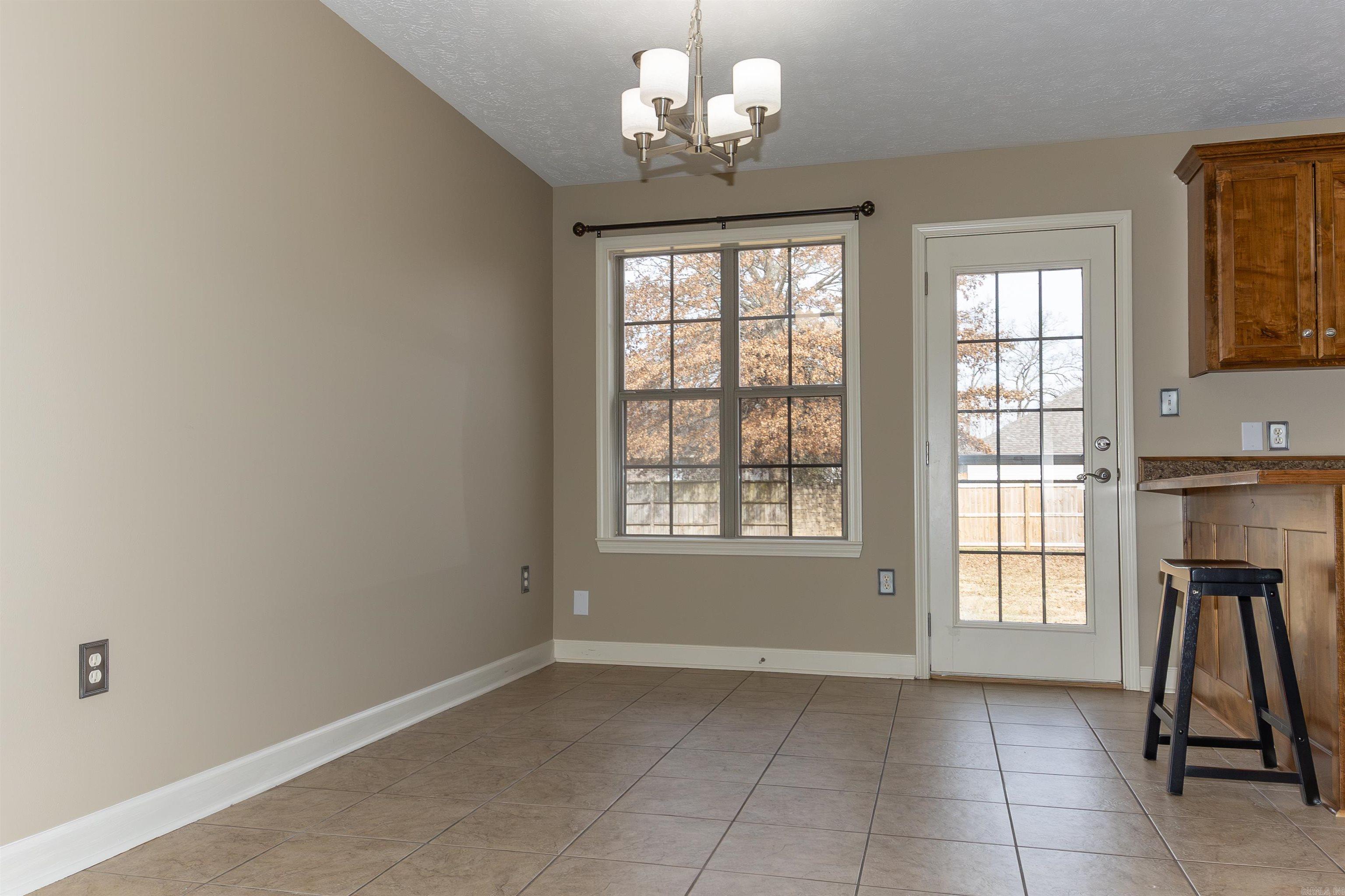 ROLLING HILLS - Residential