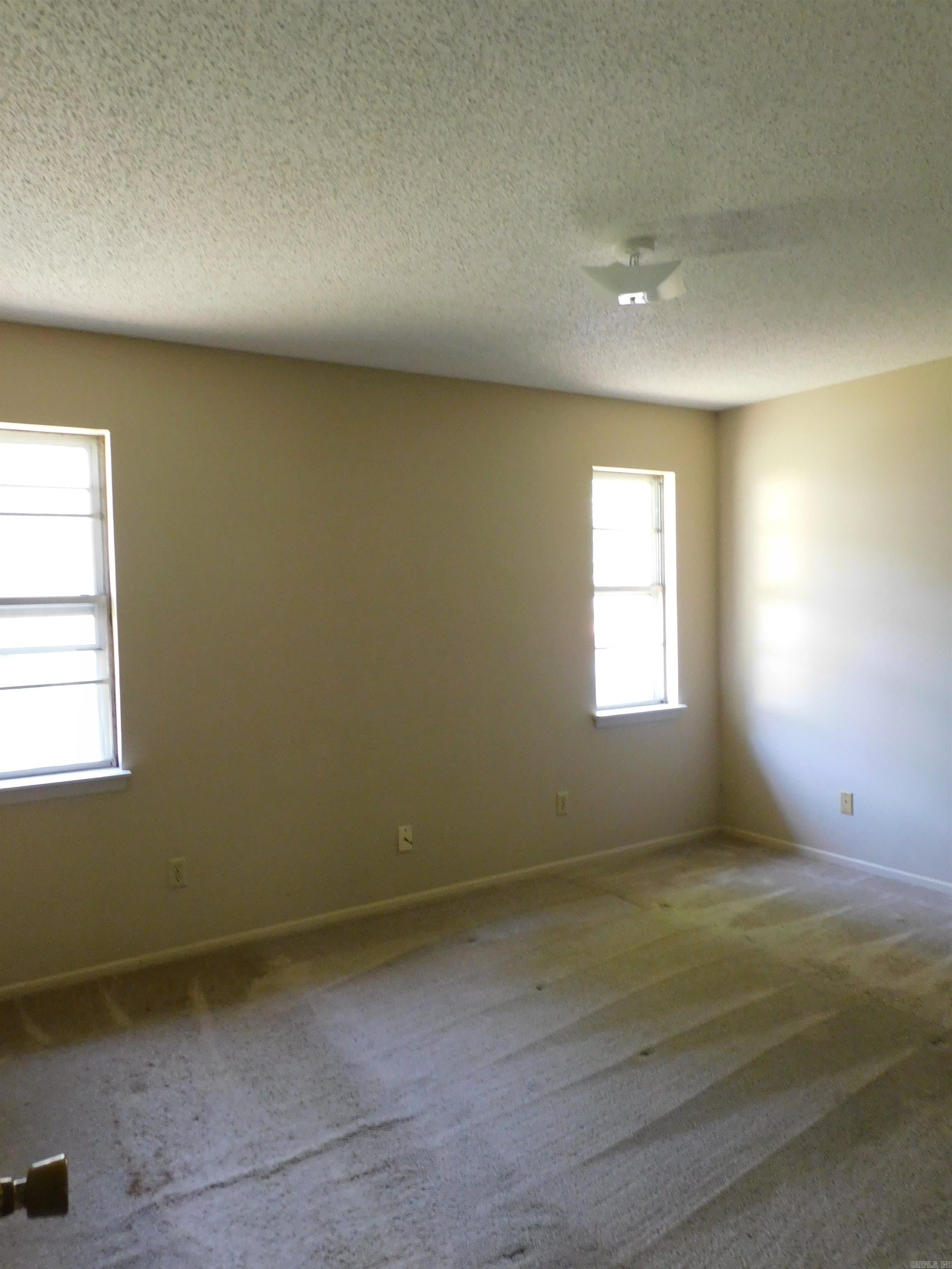 SOUTH BRIARFIELD - Residential