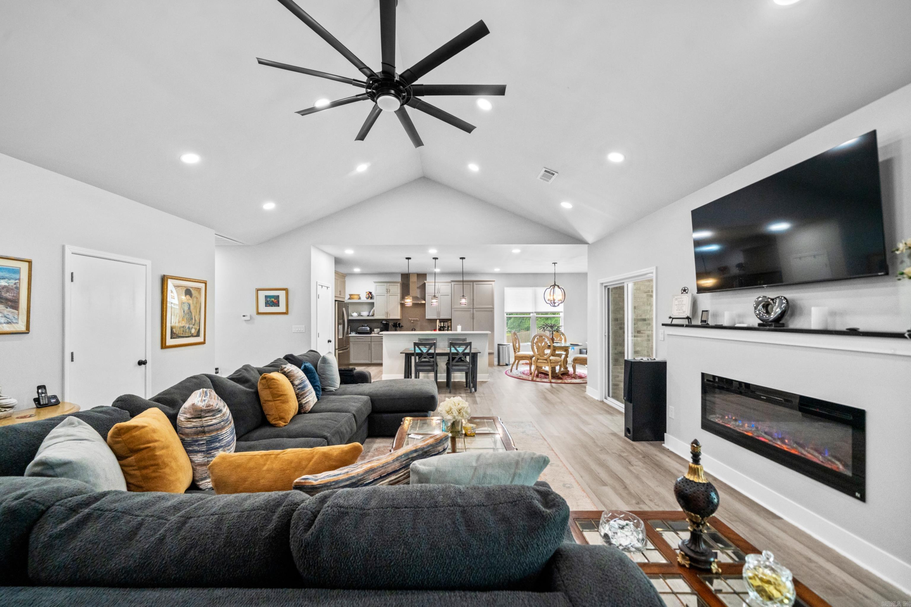 Ridgewood Place - Residential