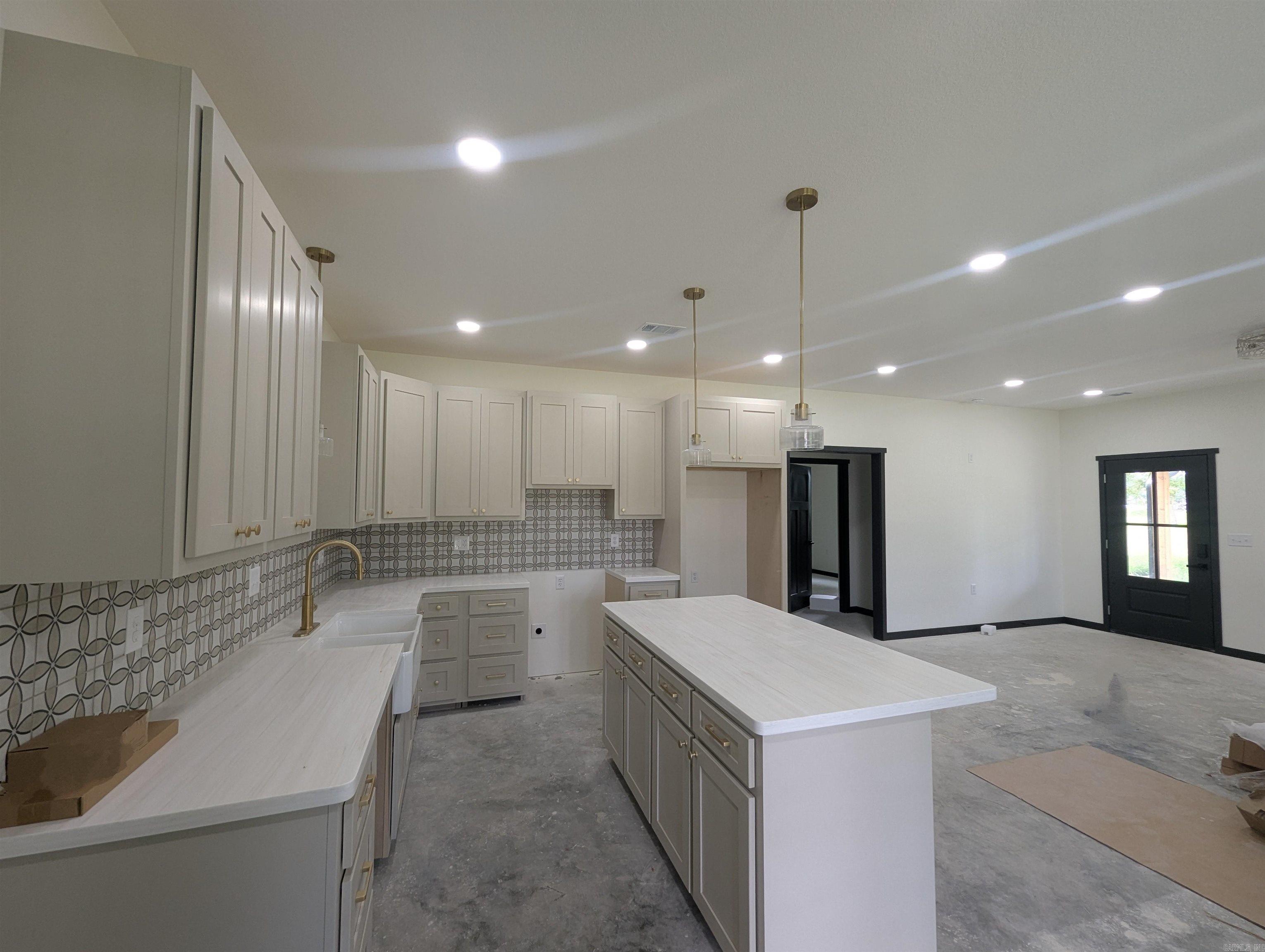 RECTOR - Residential