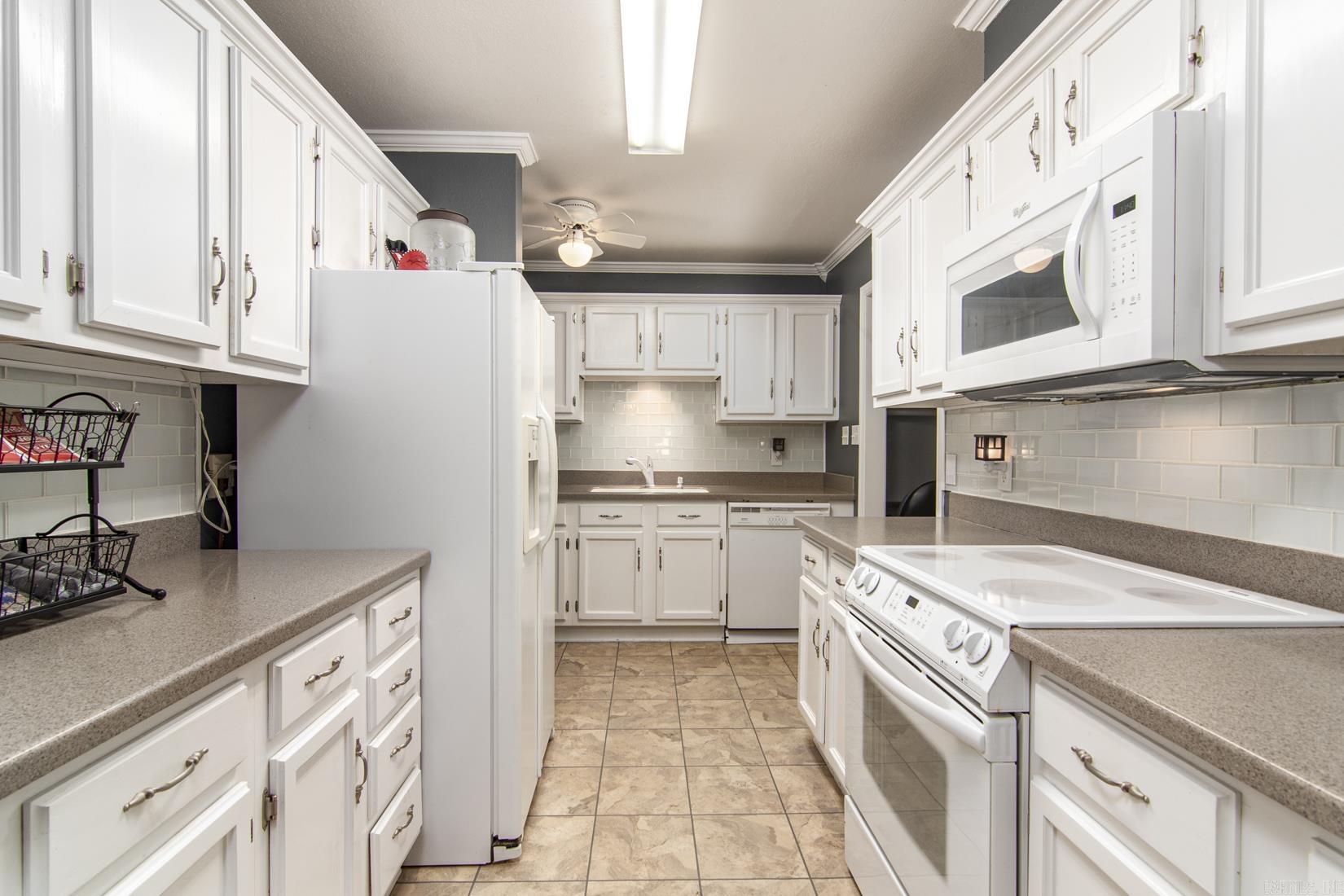 PINE MANOR SUB DIV - Residential