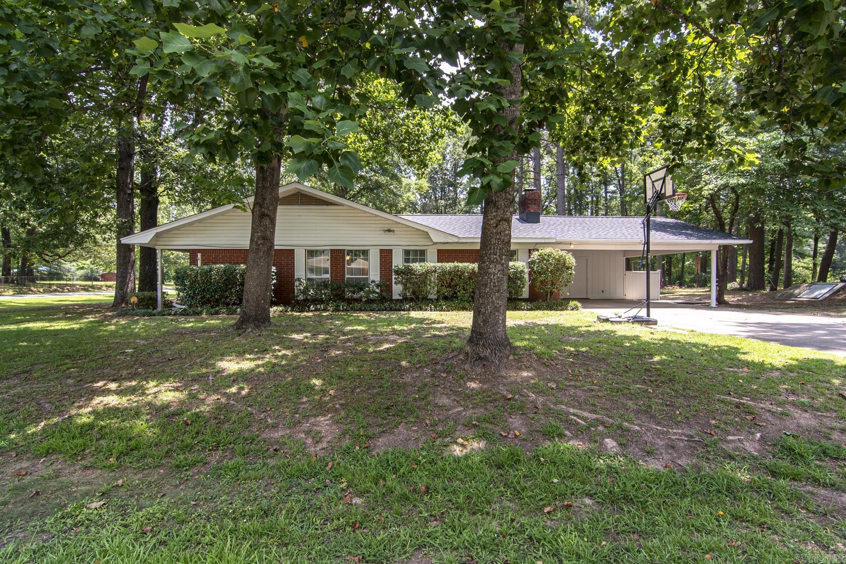 PINE MANOR SUB DIV - Residential