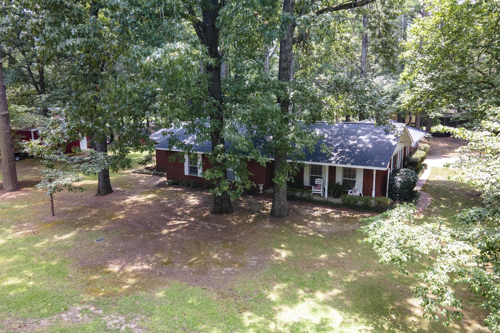 PINE MANOR SUB DIV - Residential