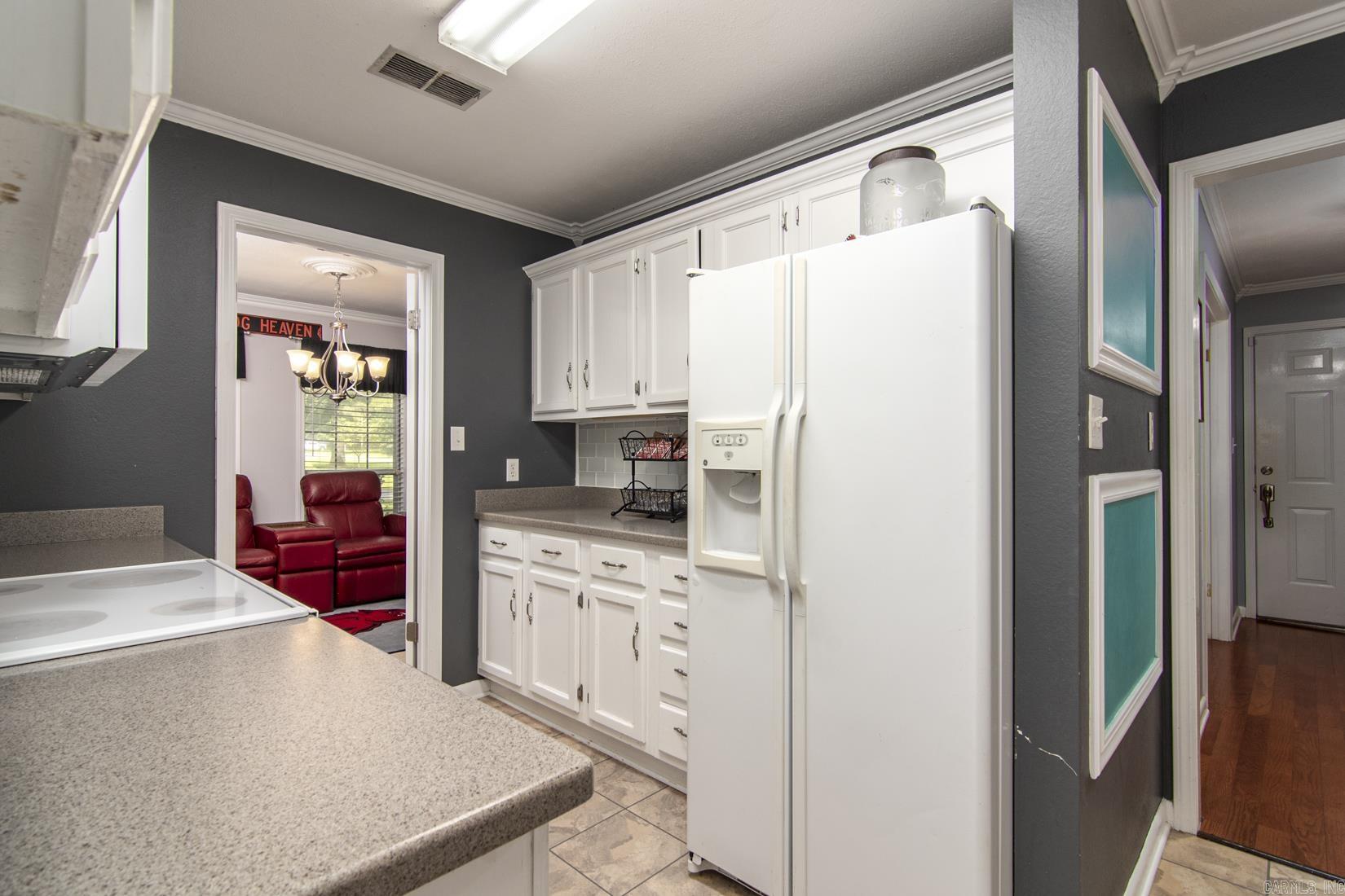 PINE MANOR SUB DIV - Residential