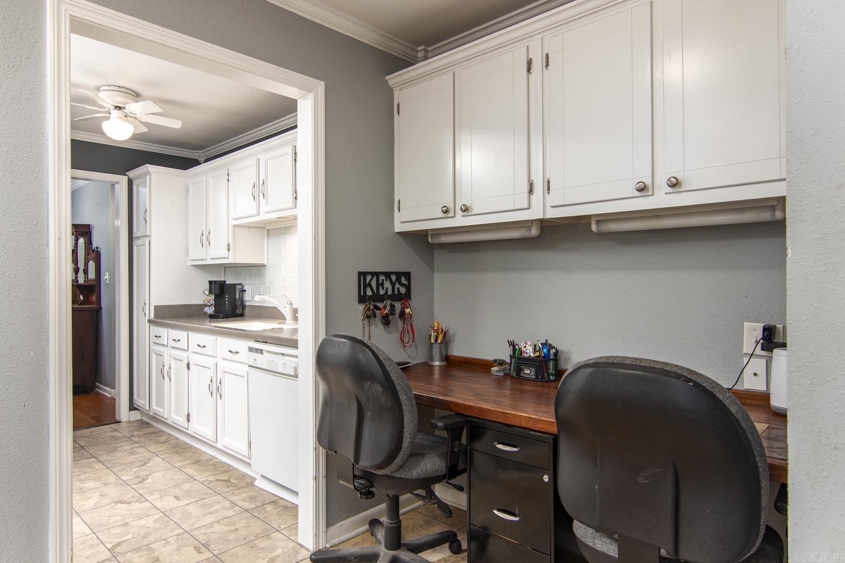 PINE MANOR SUB DIV - Residential