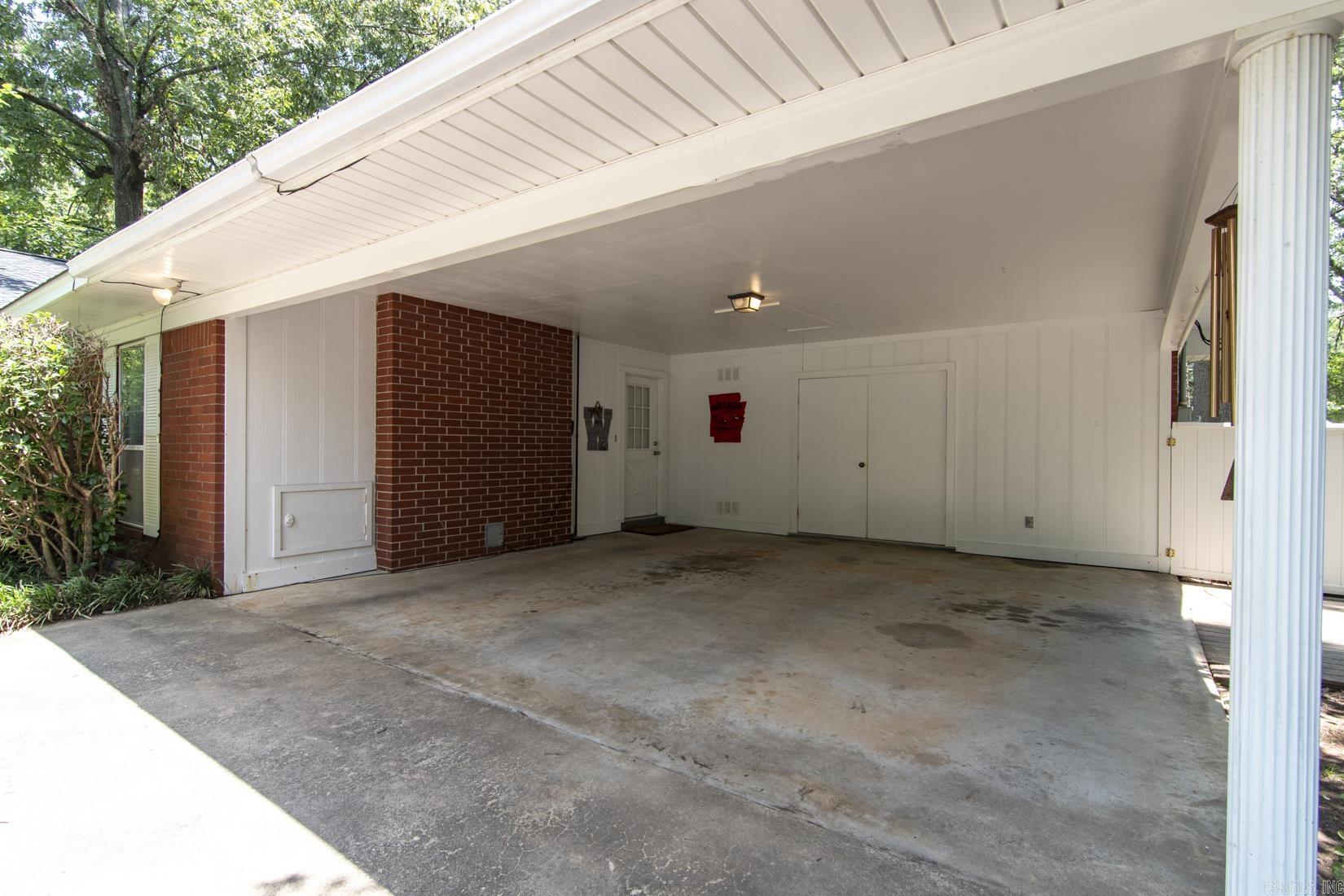 PINE MANOR SUB DIV - Residential