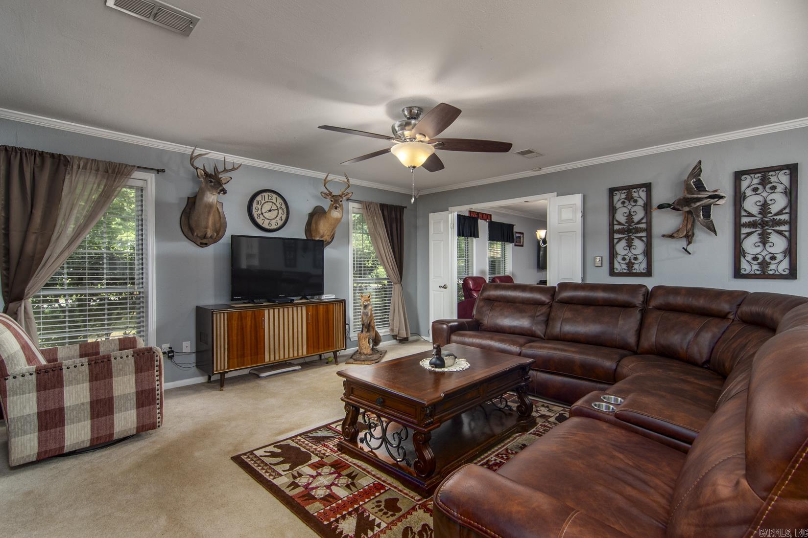 PINE MANOR SUB DIV - Residential