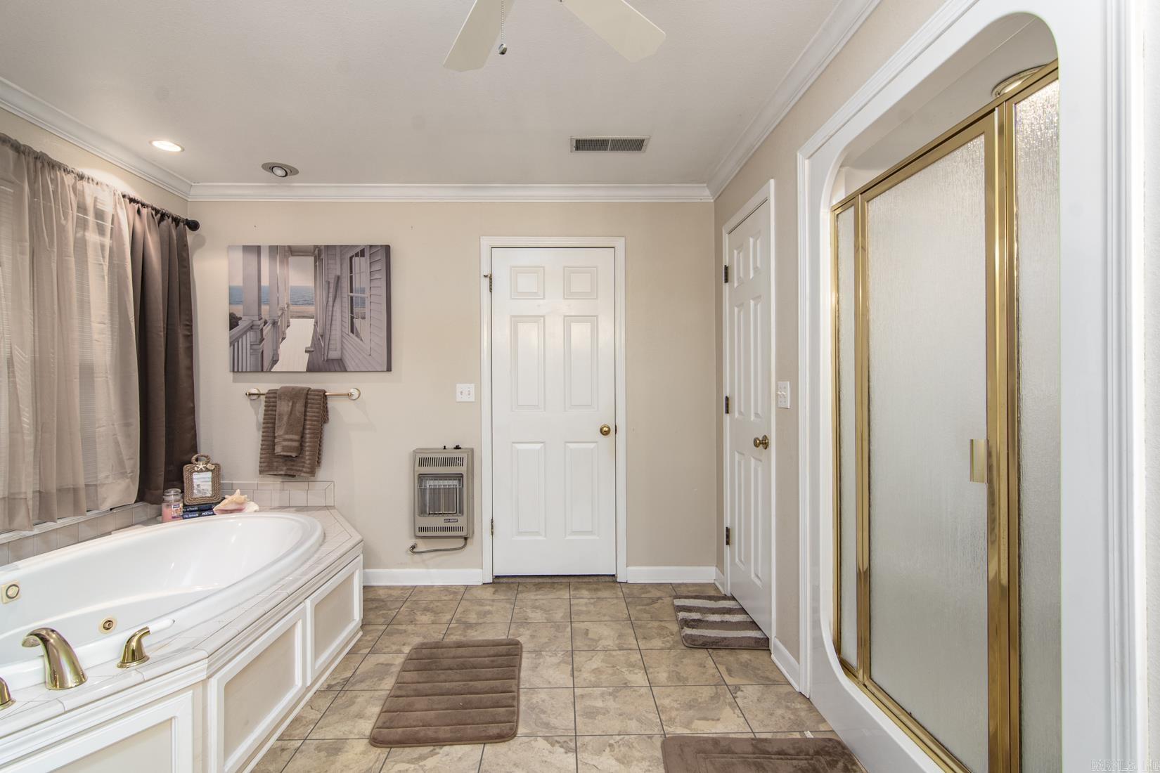 PINE MANOR SUB DIV - Residential