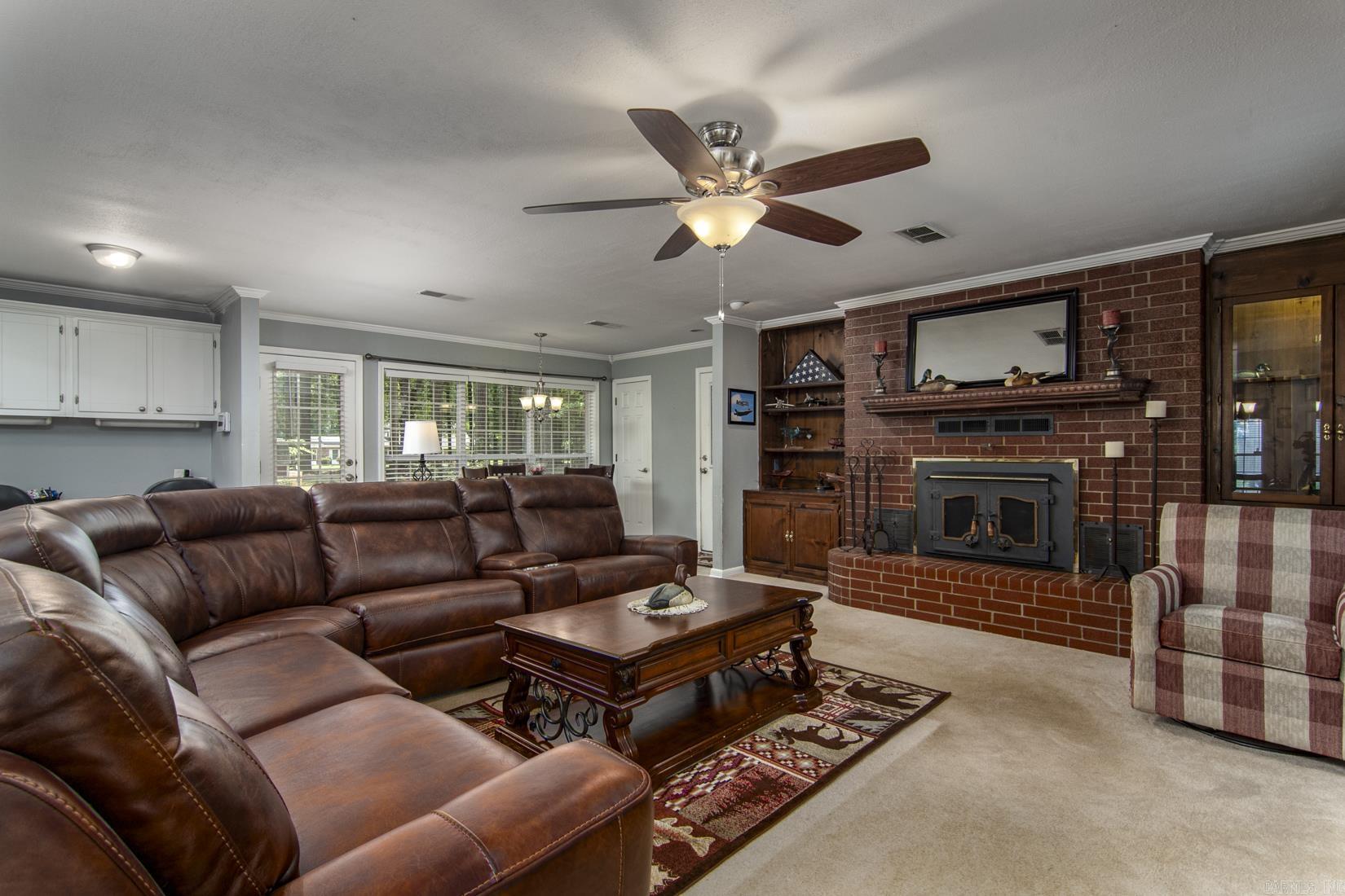 PINE MANOR SUB DIV - Residential