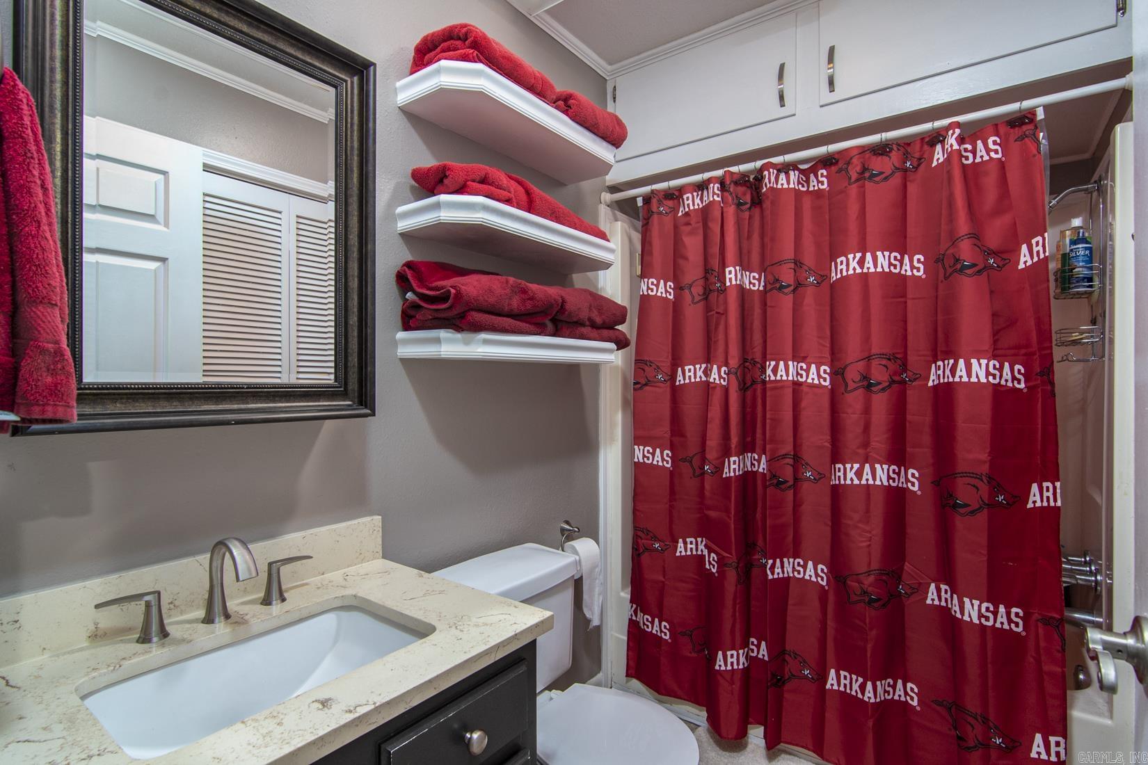 PINE MANOR SUB DIV - Residential