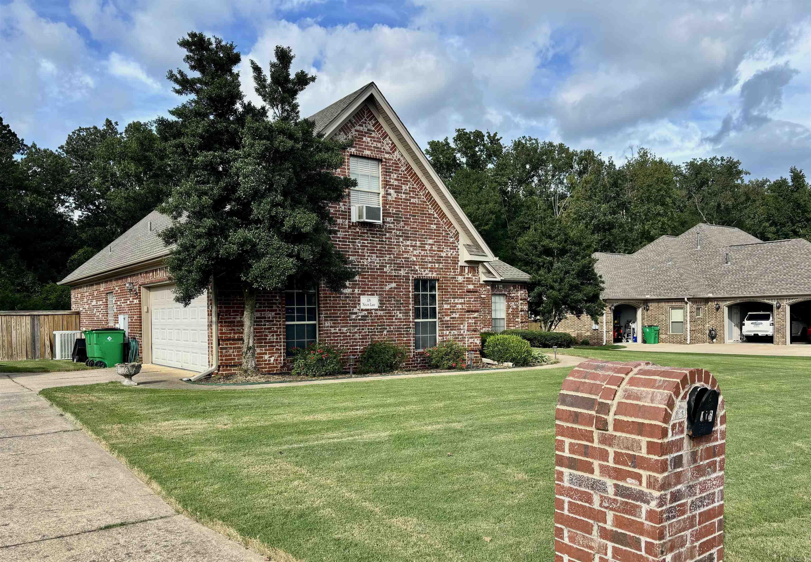 SHADOW CREEK - Residential