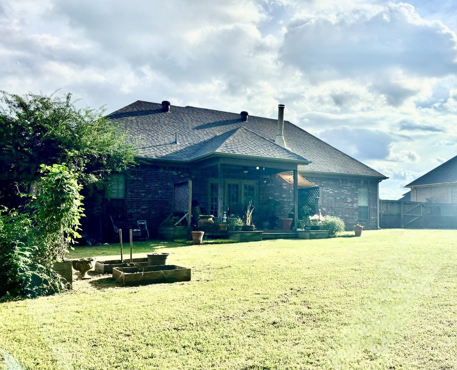 SHADOW CREEK - Residential
