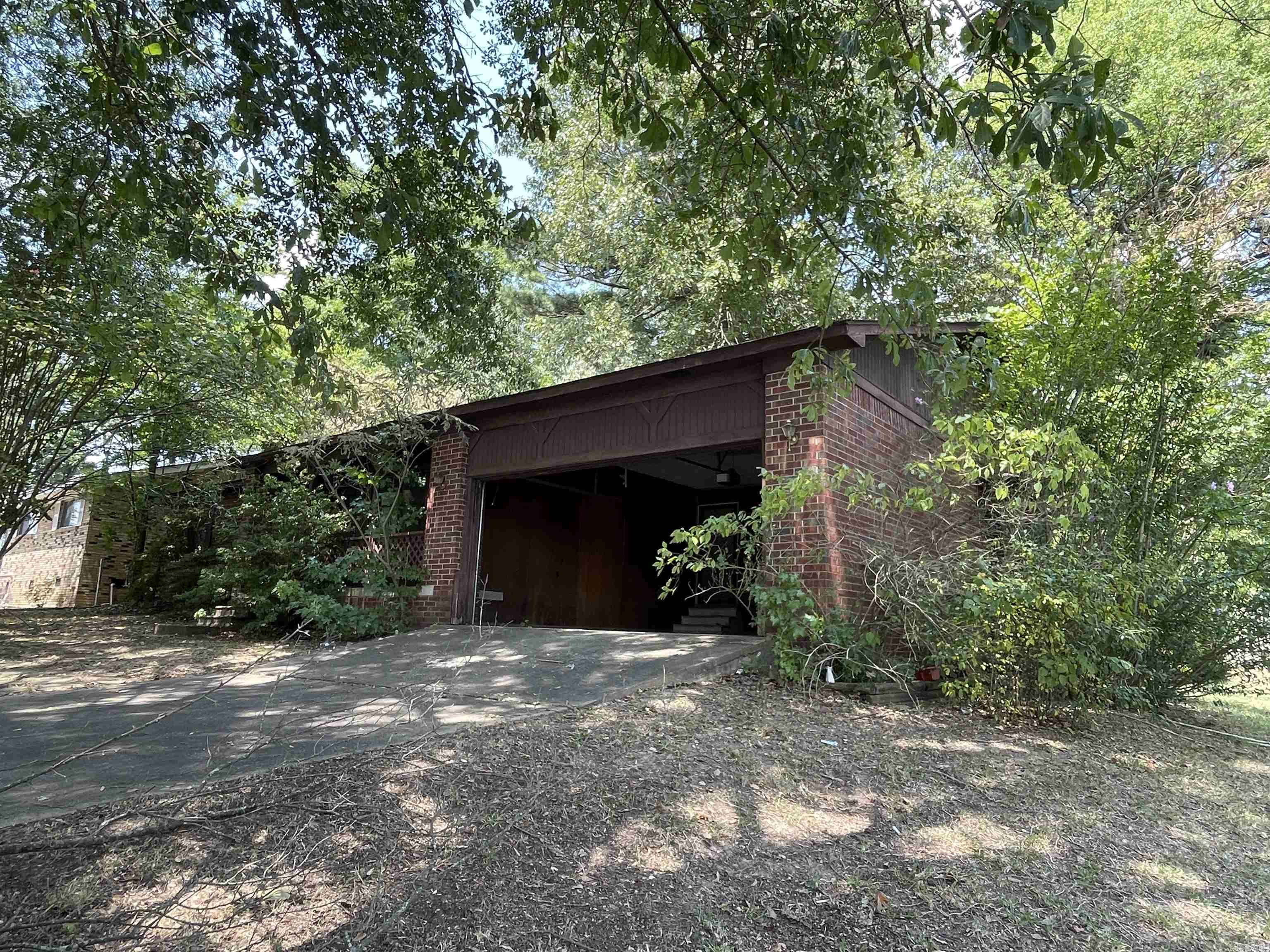 DESOTO TERRACE - Residential