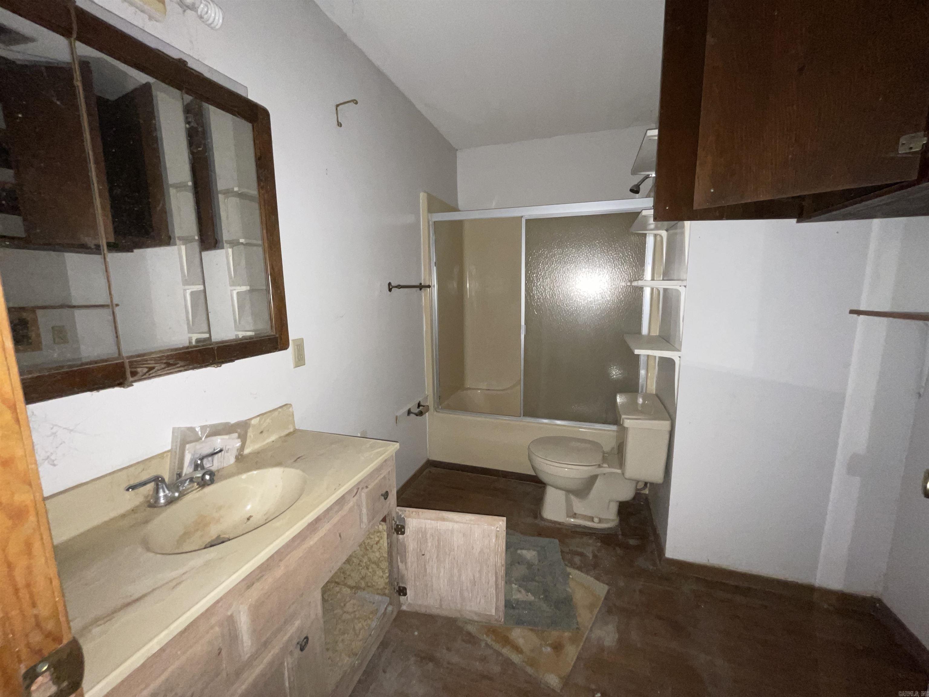 DESOTO TERRACE - Residential