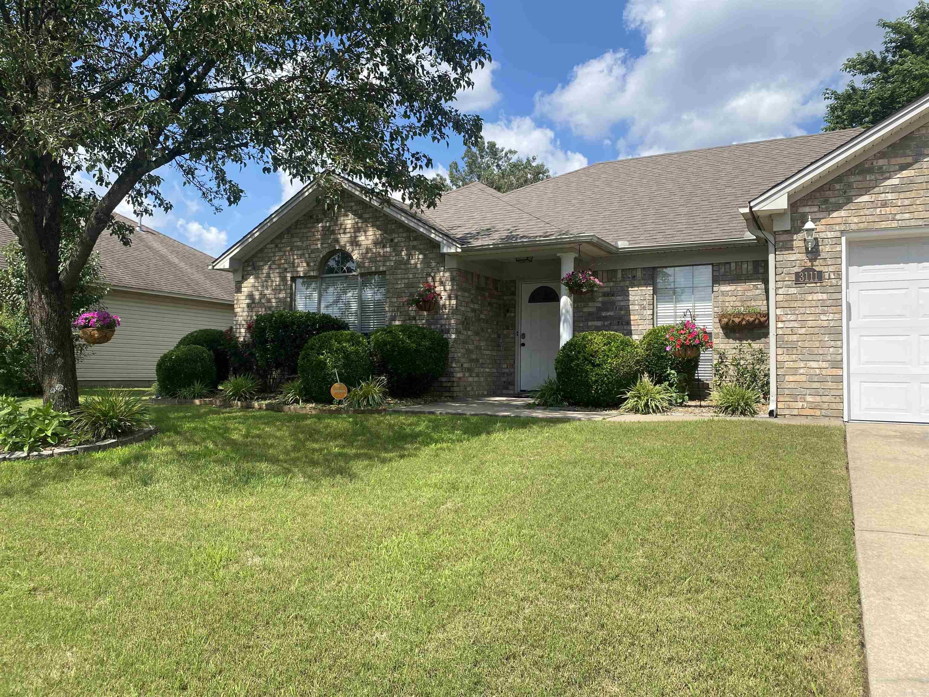 EMERALD VALLEY - Residential