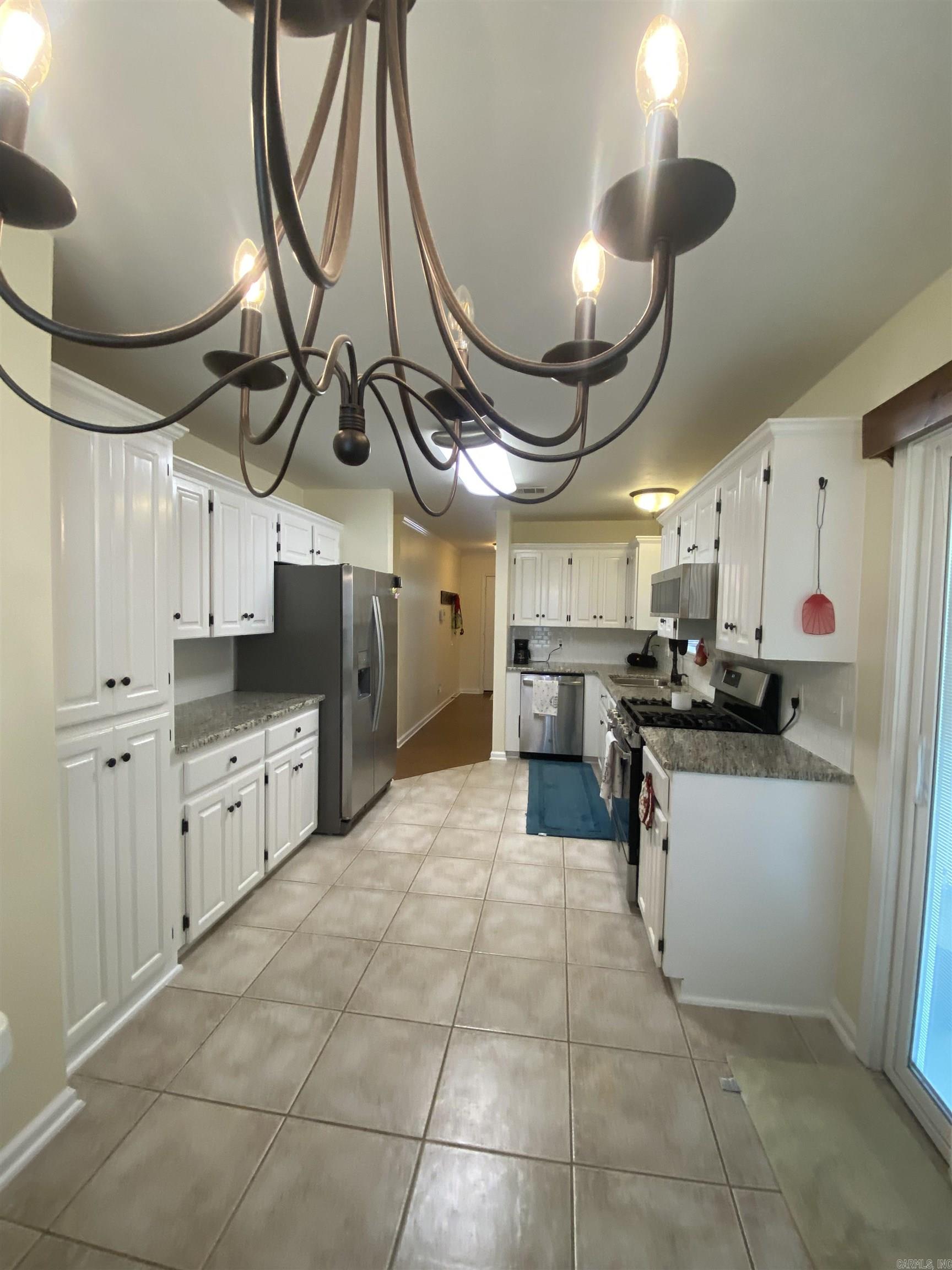 EMERALD VALLEY - Residential