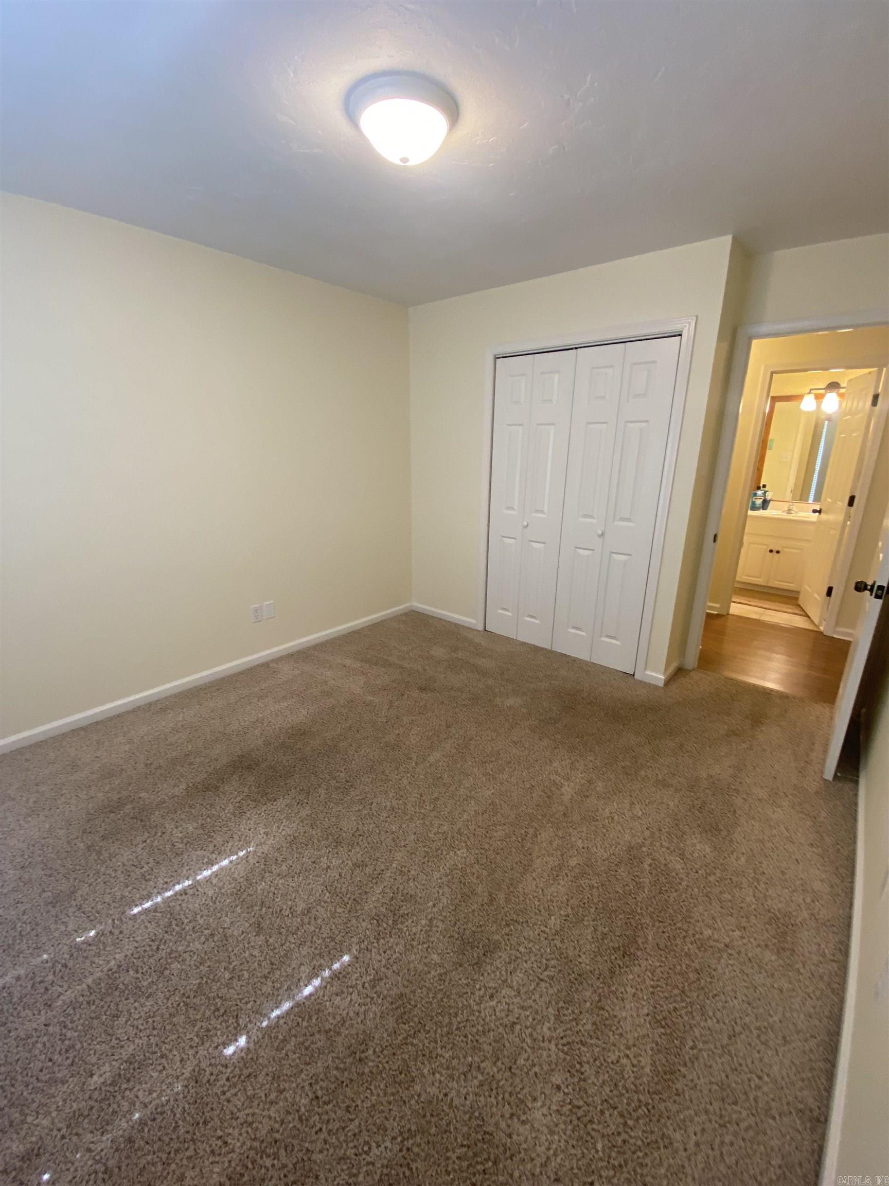 EMERALD VALLEY - Residential