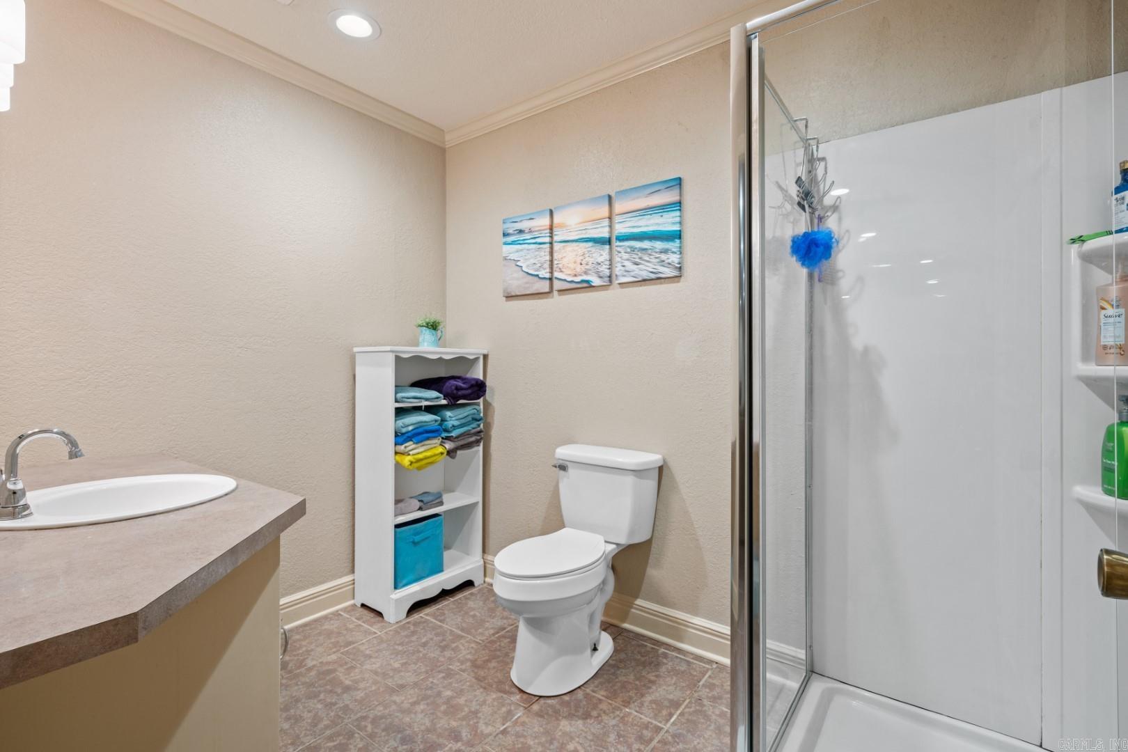 ASTRONAUT - Residential