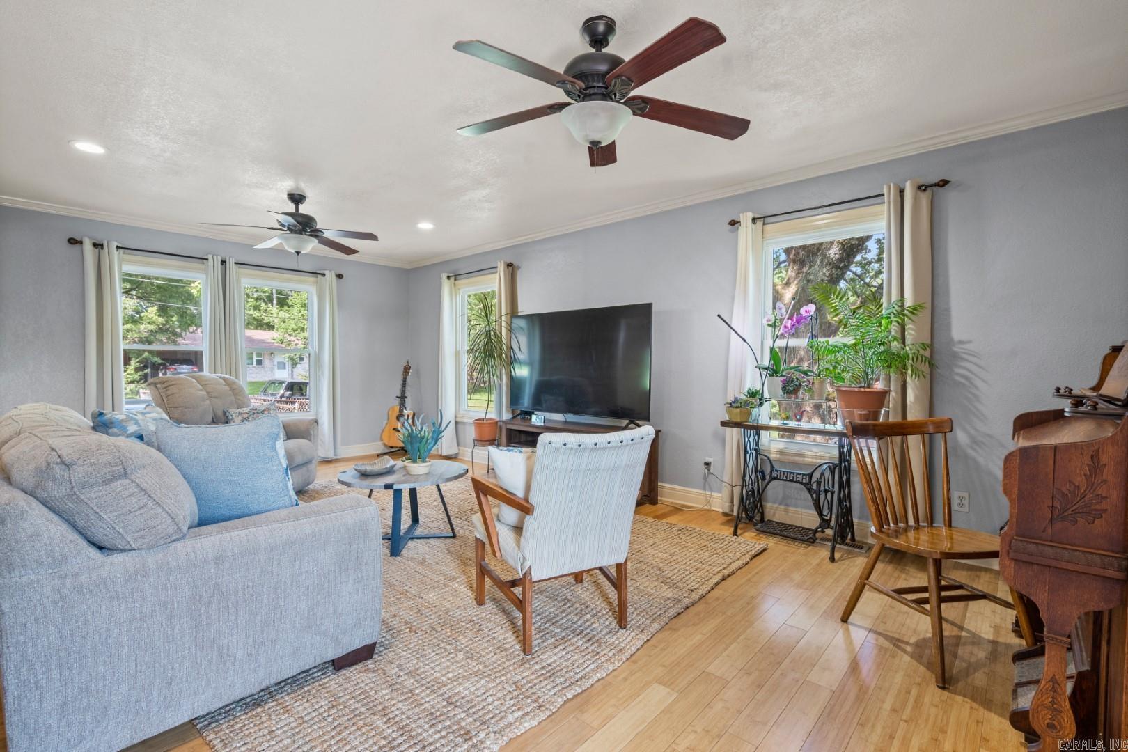 ASTRONAUT - Residential