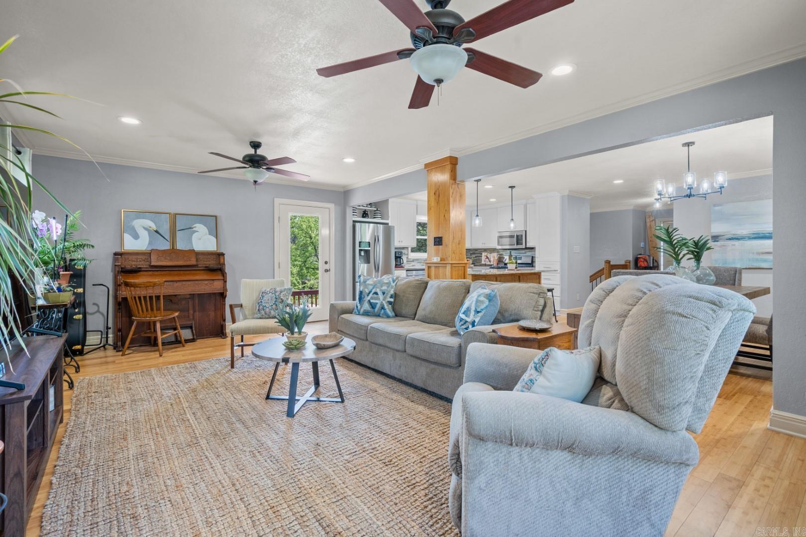 ASTRONAUT - Residential