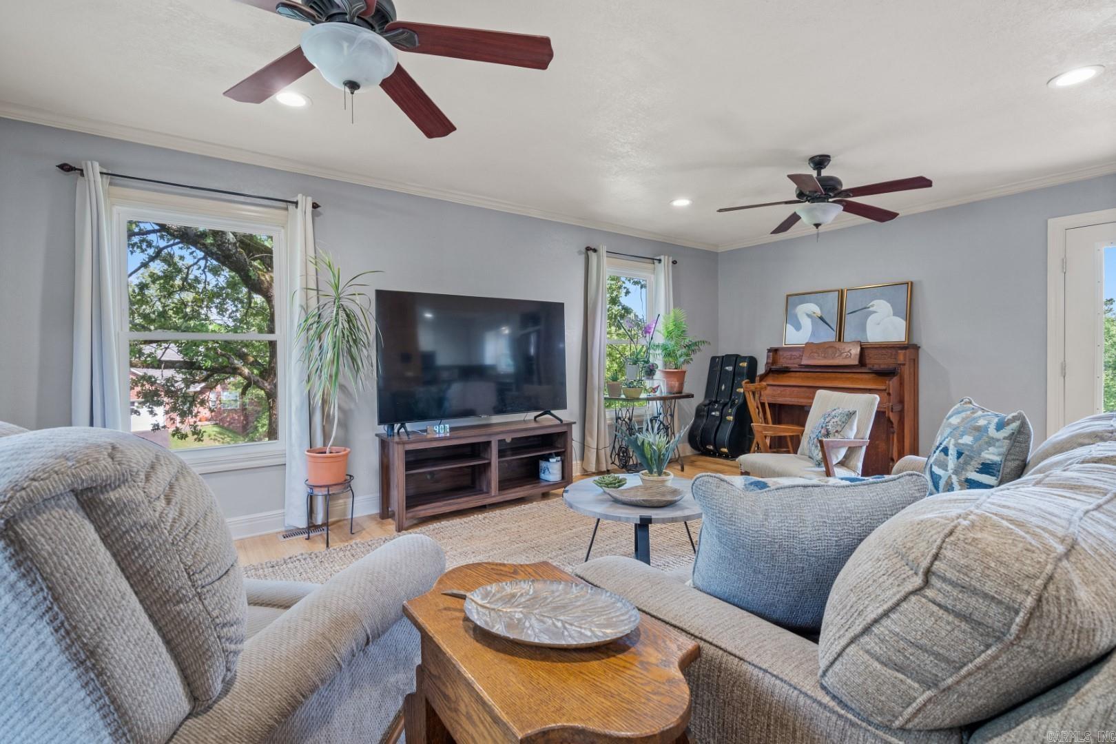 ASTRONAUT - Residential