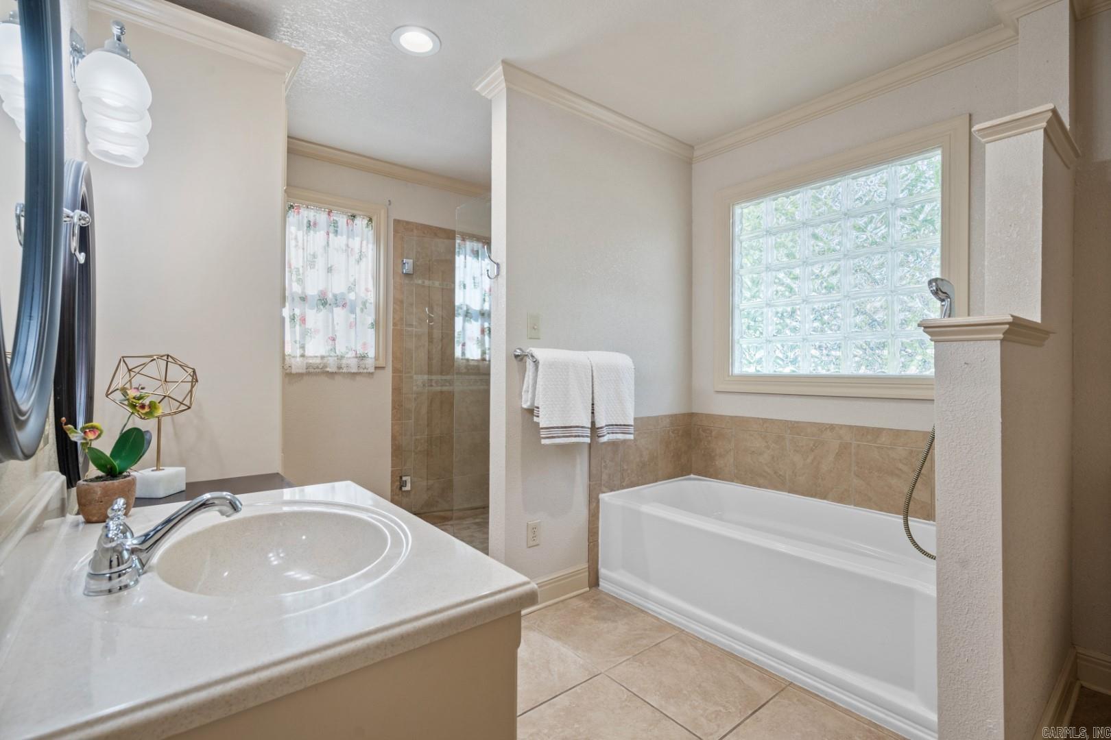 ASTRONAUT - Residential