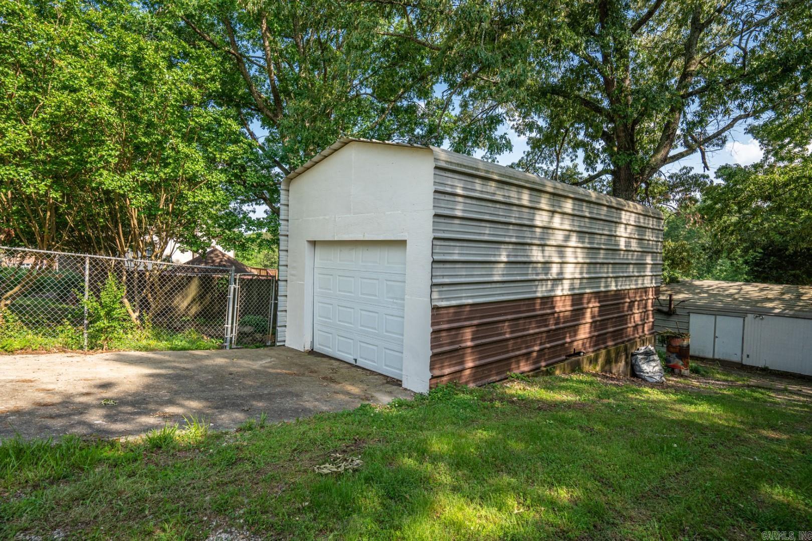 ASTRONAUT - Residential