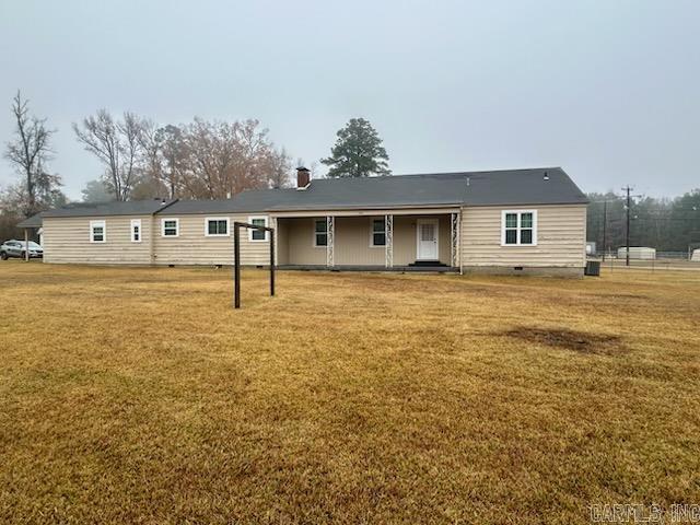 Looking for a big house with a large fenced yard? Then this is the perfect place for you. 3 bedrooms with 2 and a half bathrooms, 2 large living rooms, with a dining room and an eat-in kitchen. This home was previously used as a daycare and could possibly be rezoned commercial. *Age of home is estimate from the seller*