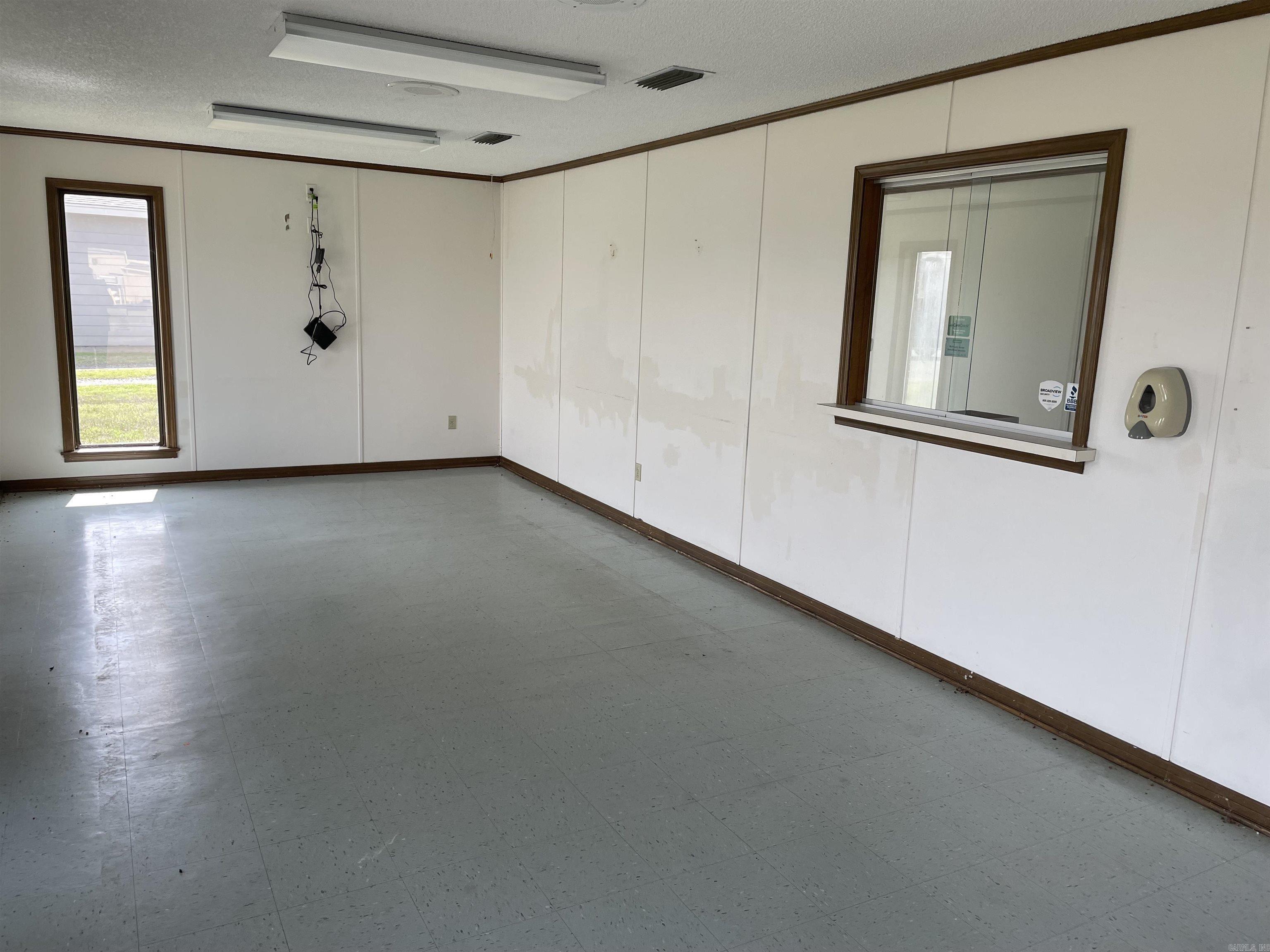 Desha County - Commercial Sale