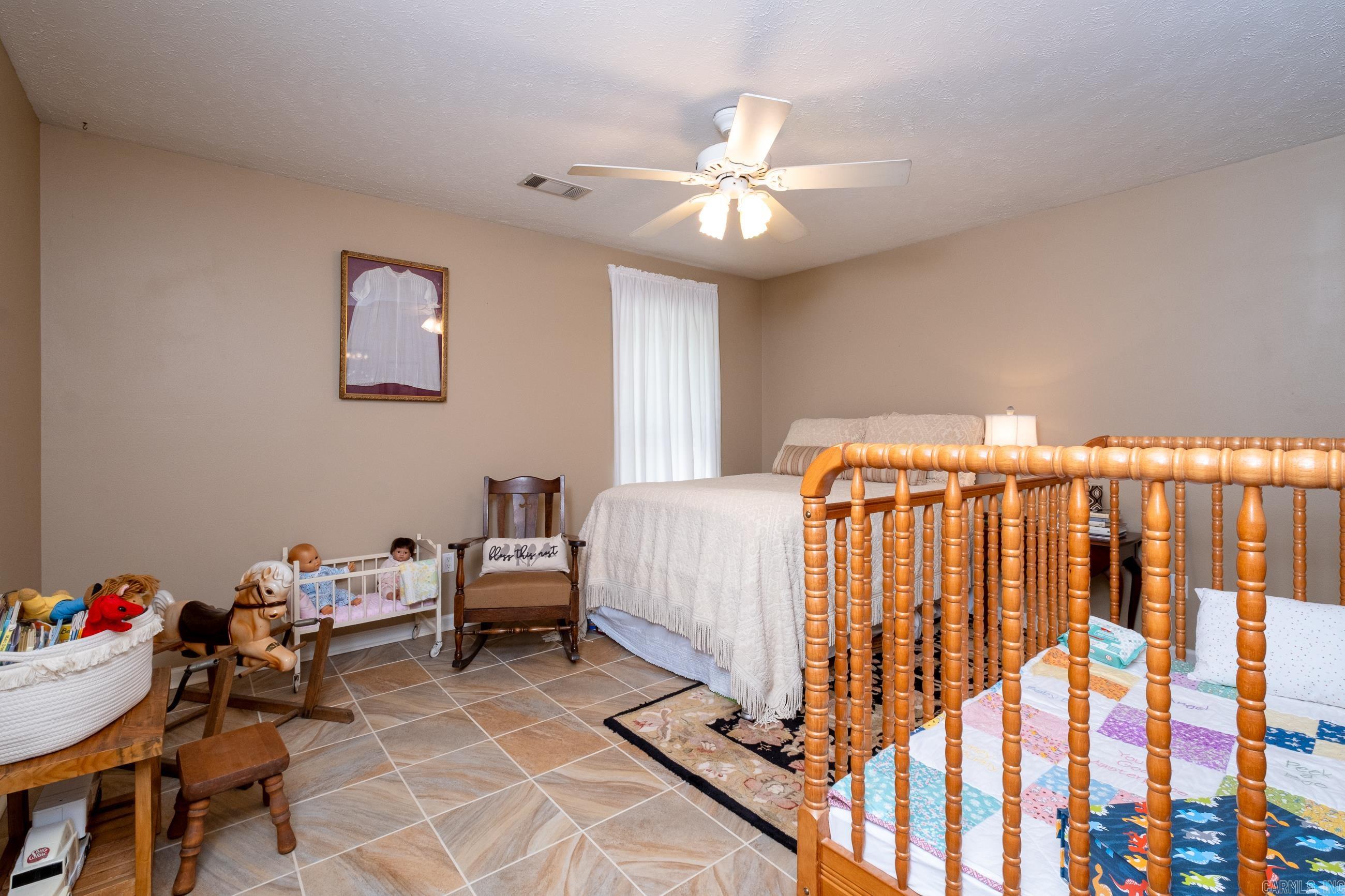 EDGEWATER ADDN - Residential