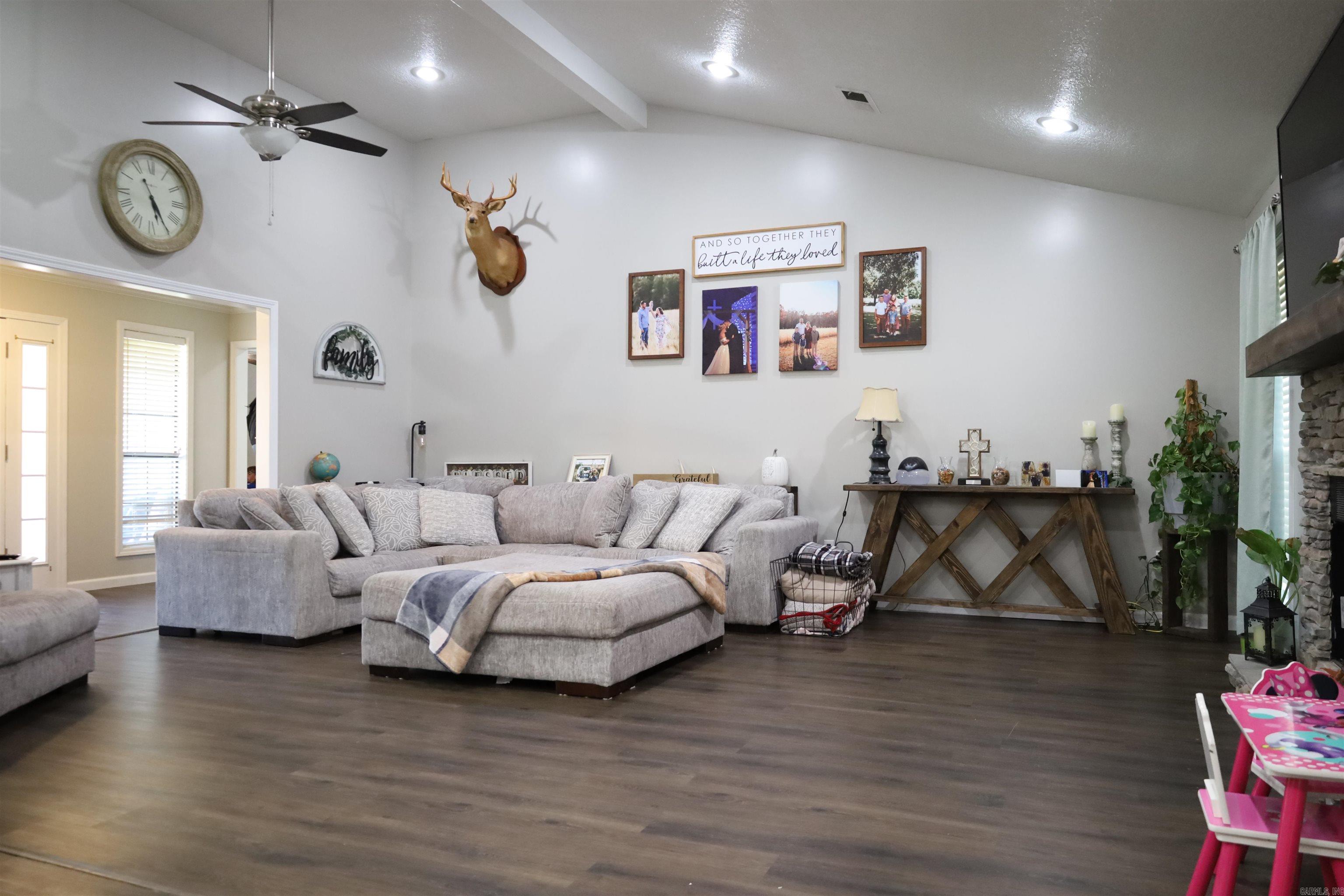 WALNUT VALLEY - Residential