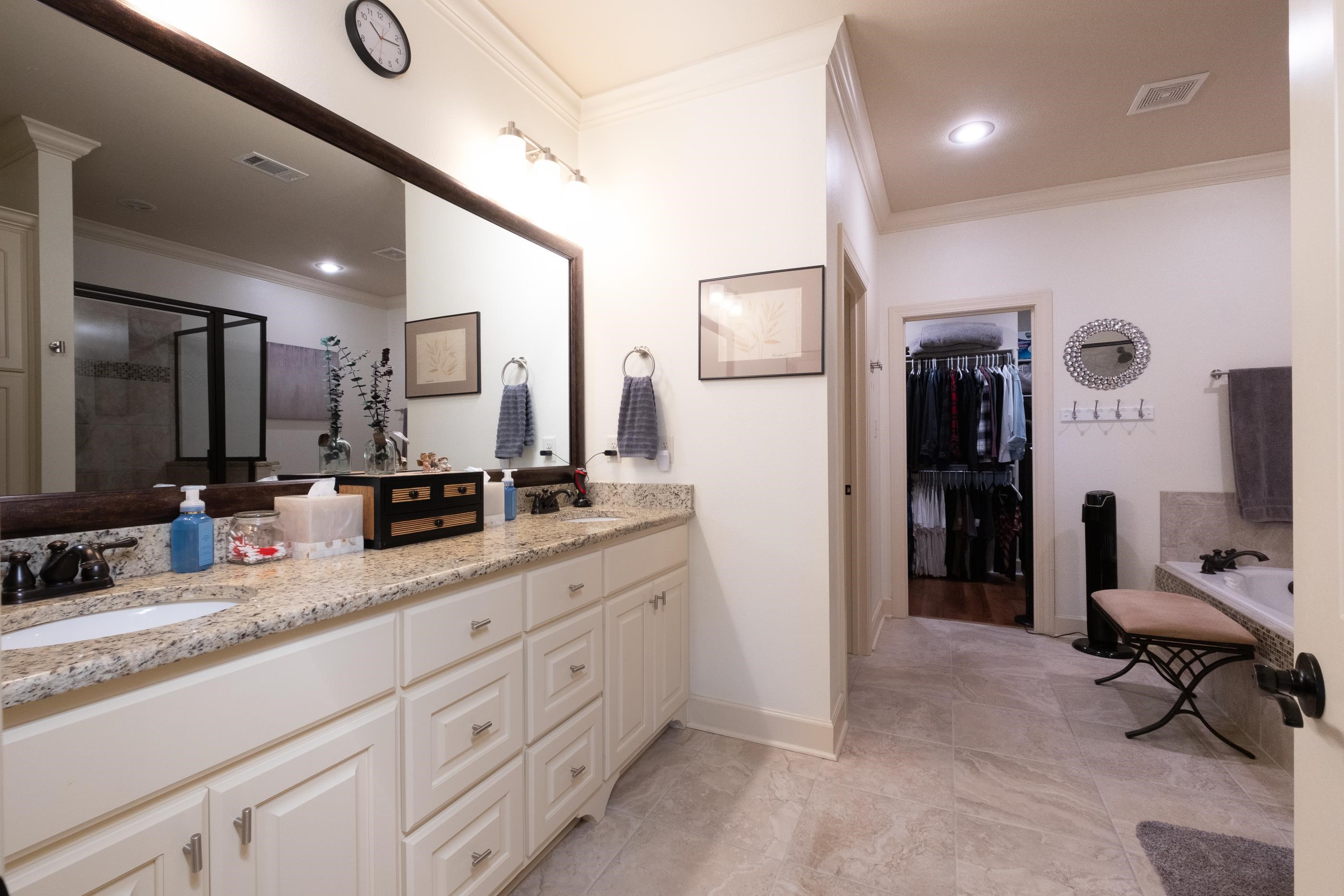 CHENAL VALLEY "TOURNAY CIRCLE" - Residential