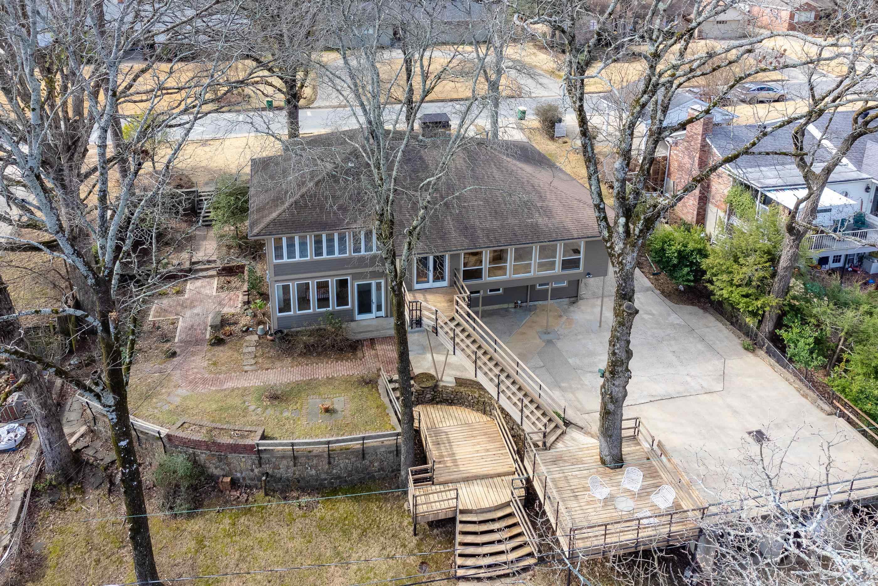 KINGWOOD PLACE - Residential