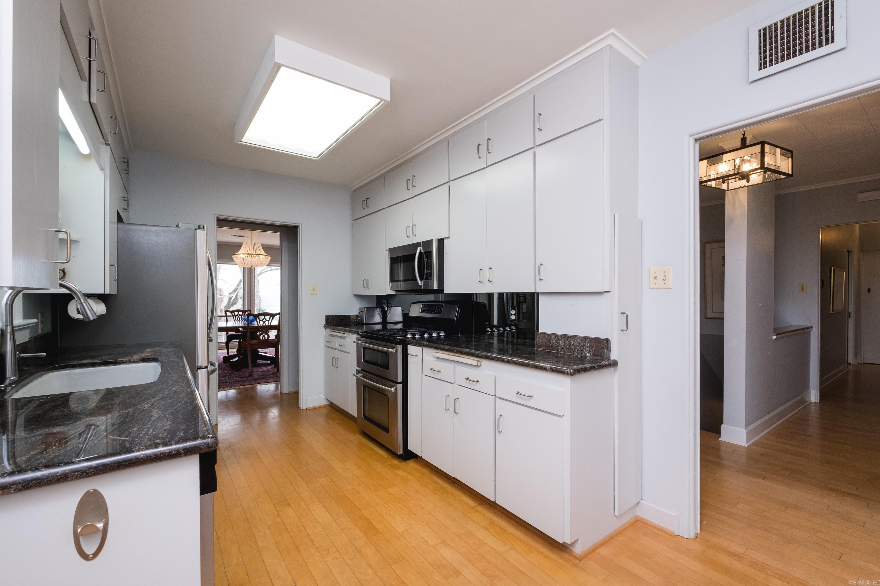 KINGWOOD PLACE - Residential