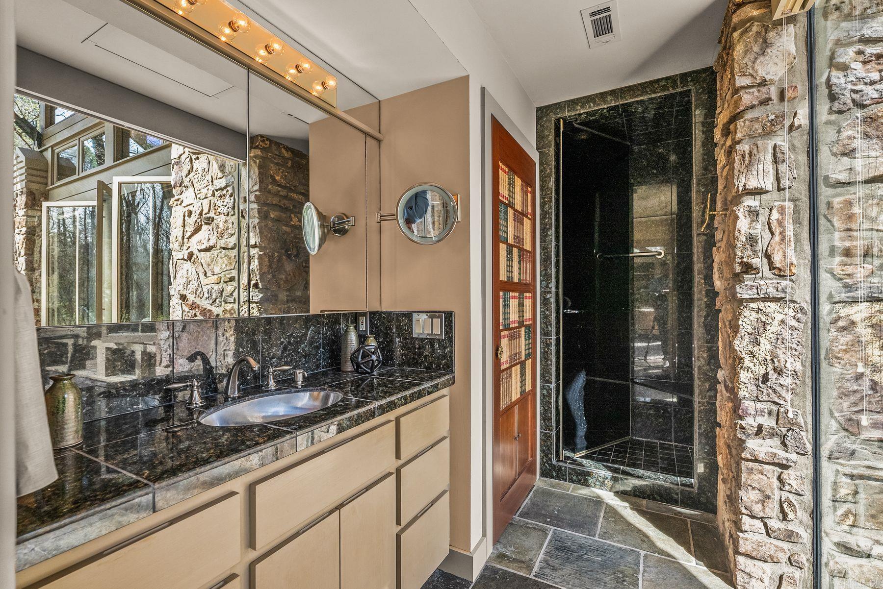 TROUT HAVEN - Residential