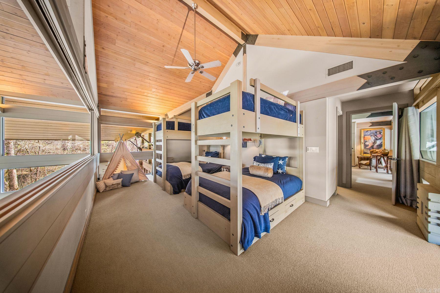 TROUT HAVEN - Residential