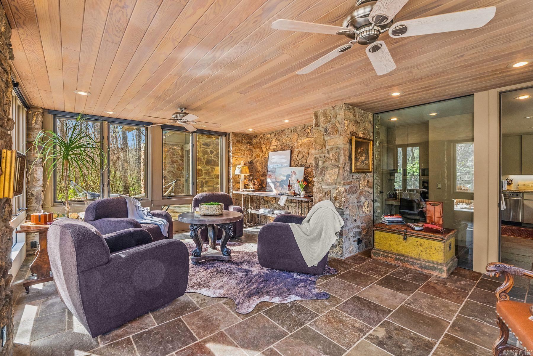 TROUT HAVEN - Residential