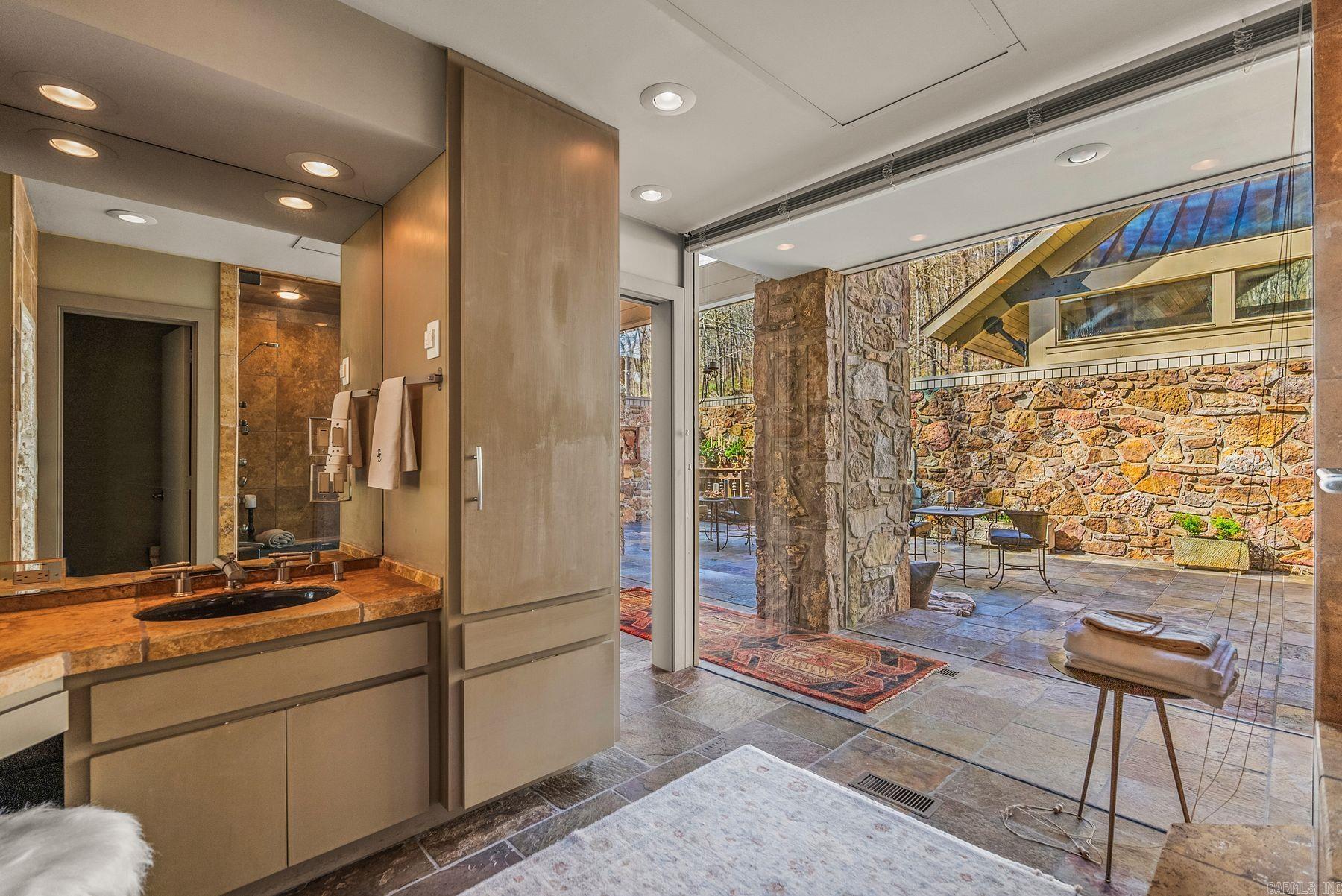 TROUT HAVEN - Residential