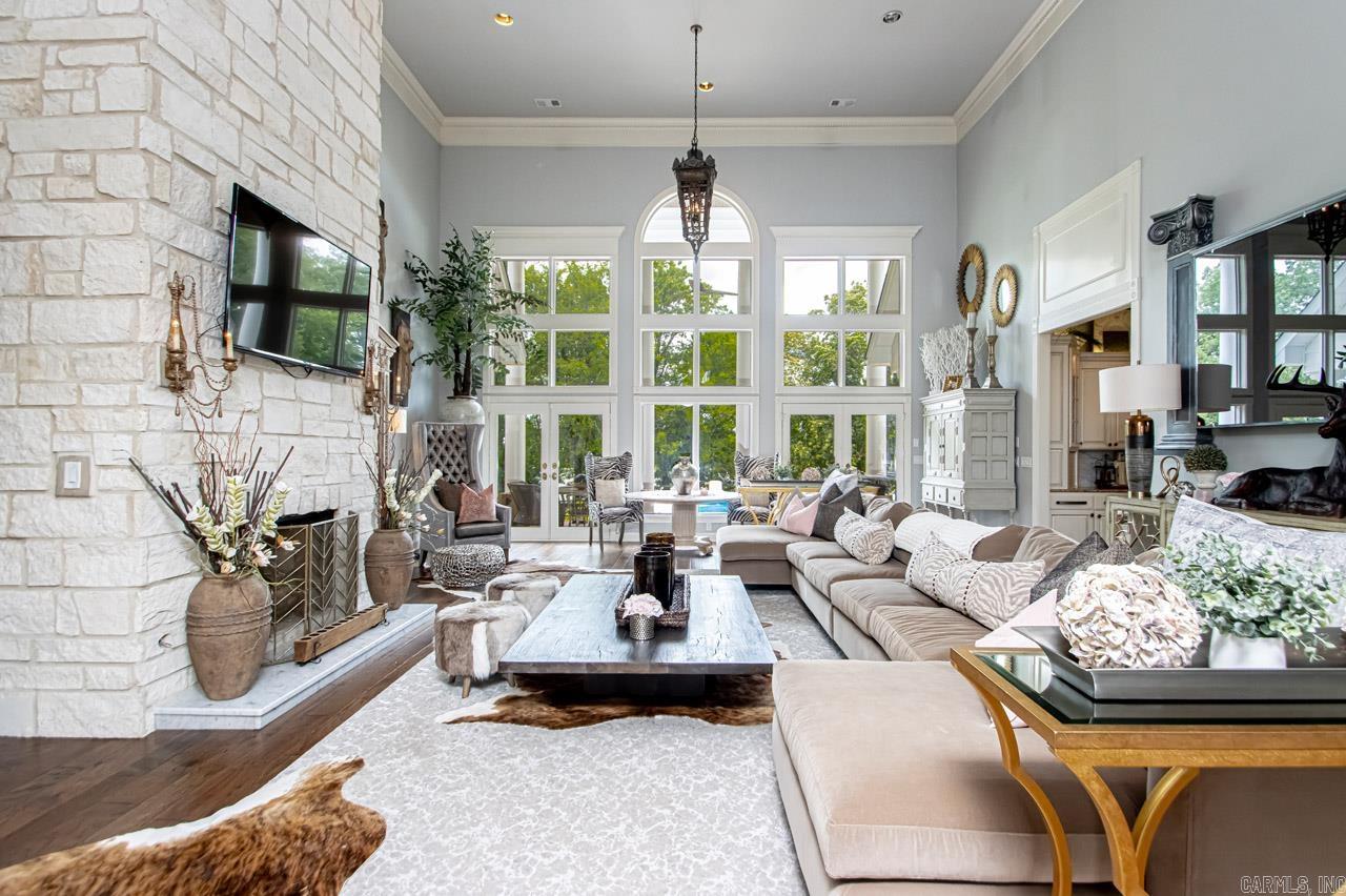 RIVER RANCH - Residential