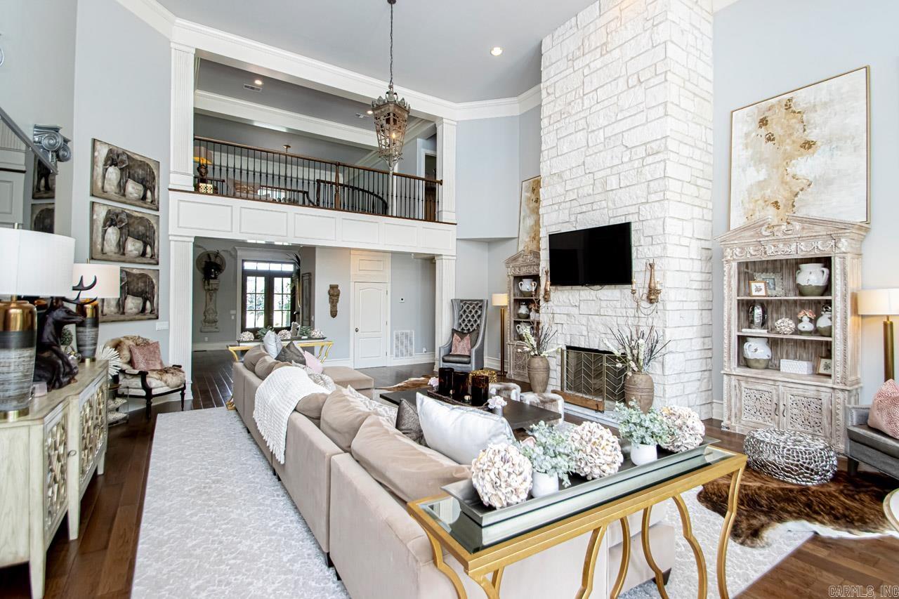 RIVER RANCH - Residential