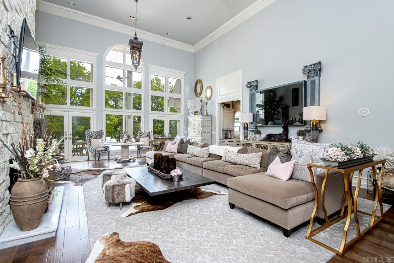 RIVER RANCH - Residential