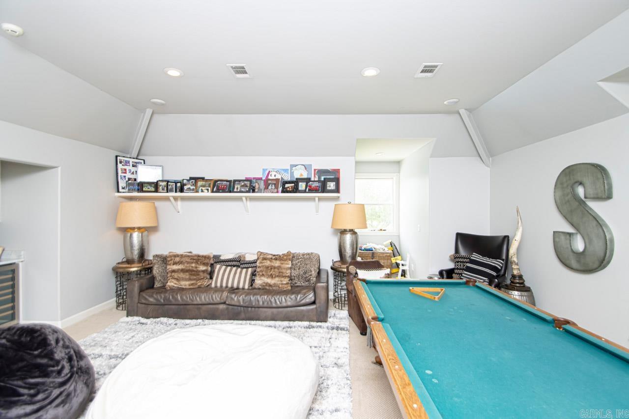 RIVER RANCH - Residential