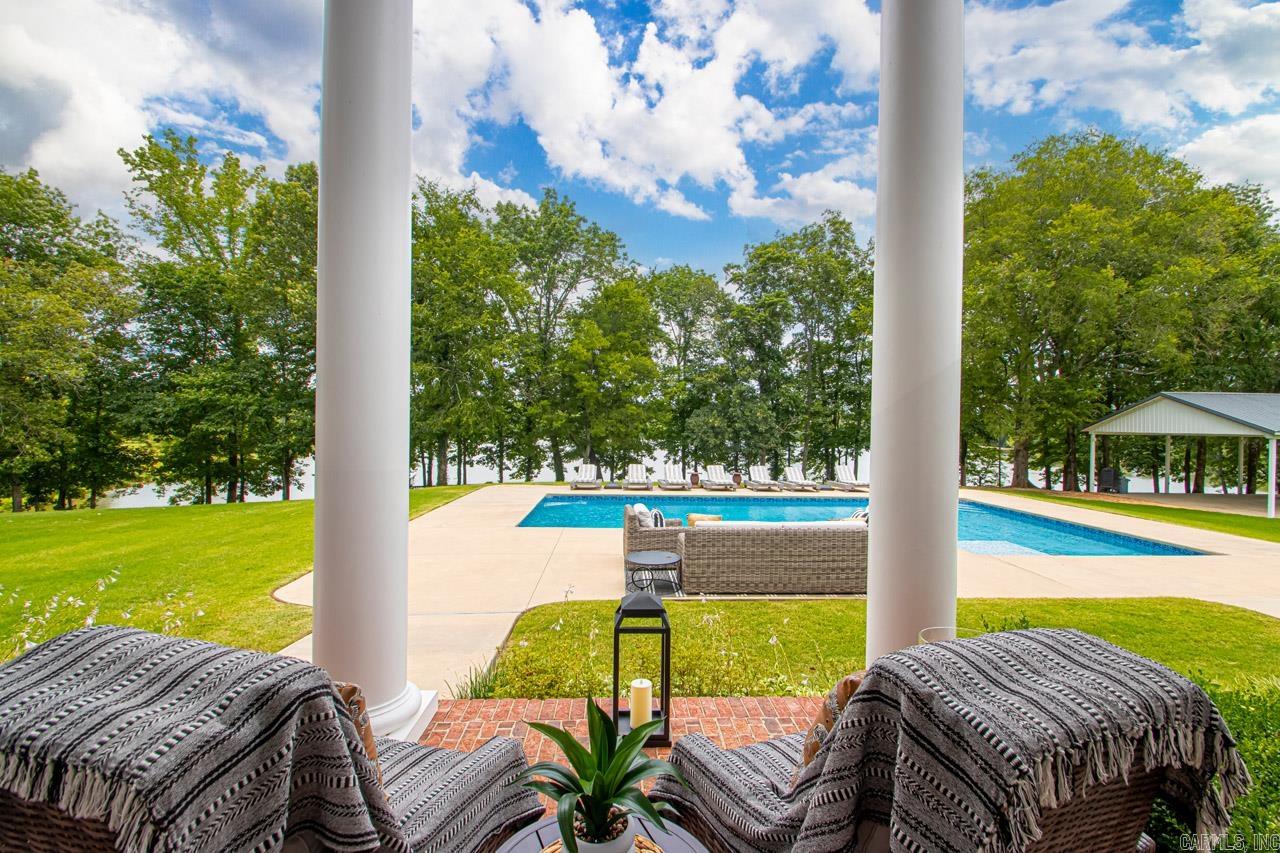 RIVER RANCH - Residential