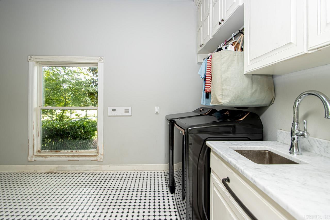 RIVER RANCH - Residential