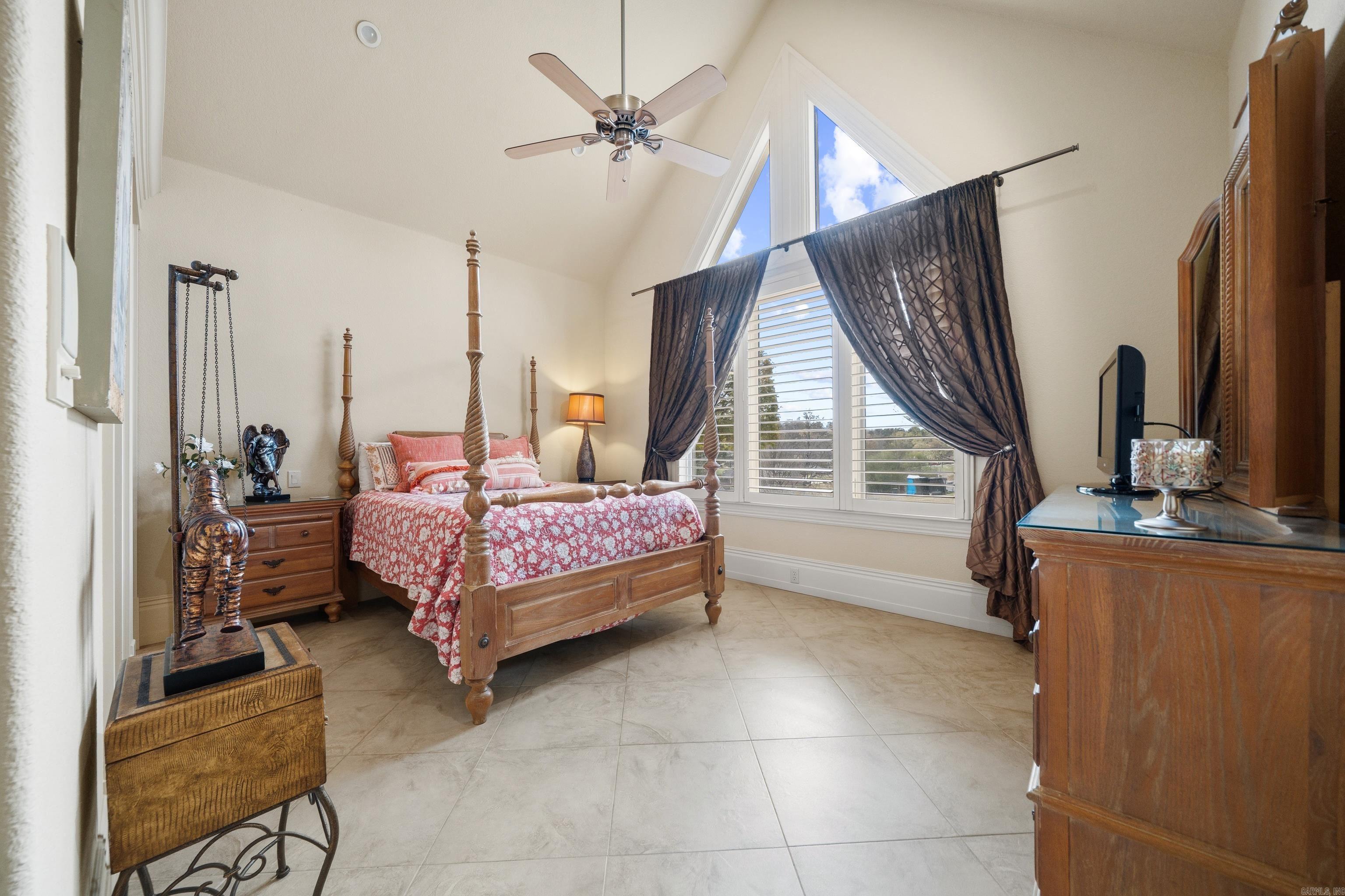 HUNTER HEIGHTS - Residential