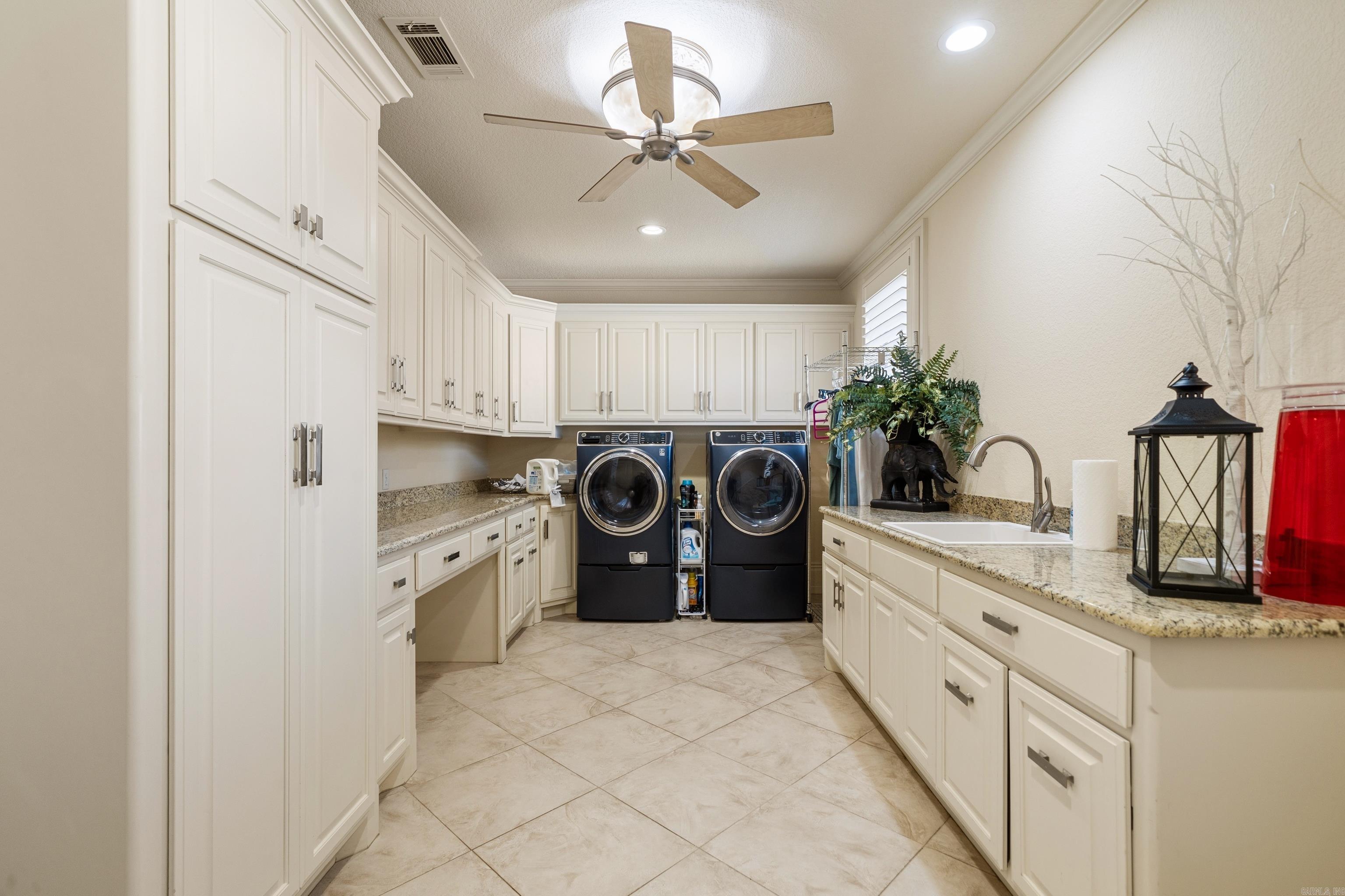 HUNTER HEIGHTS - Residential