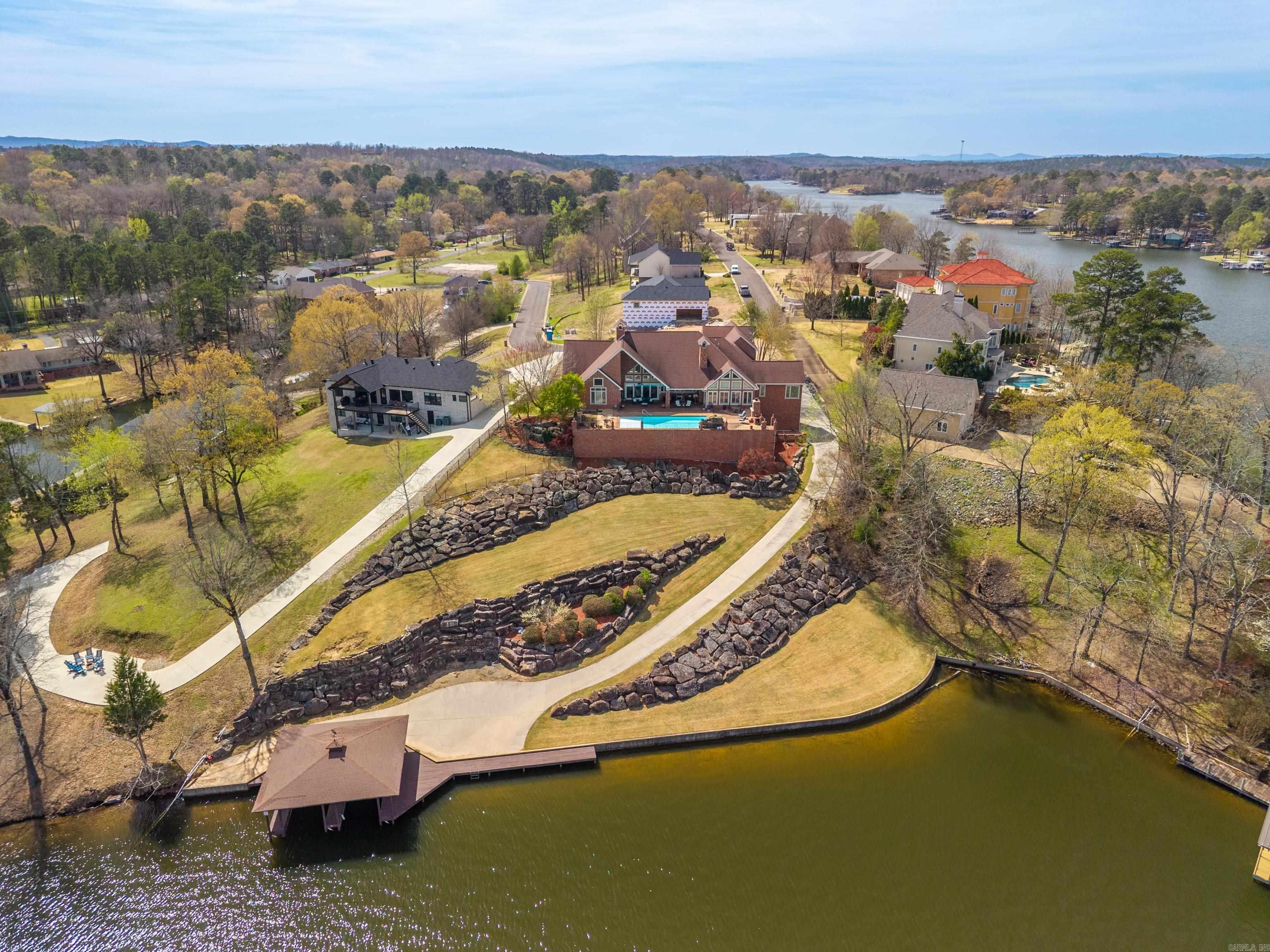 HUNTER HEIGHTS - Residential