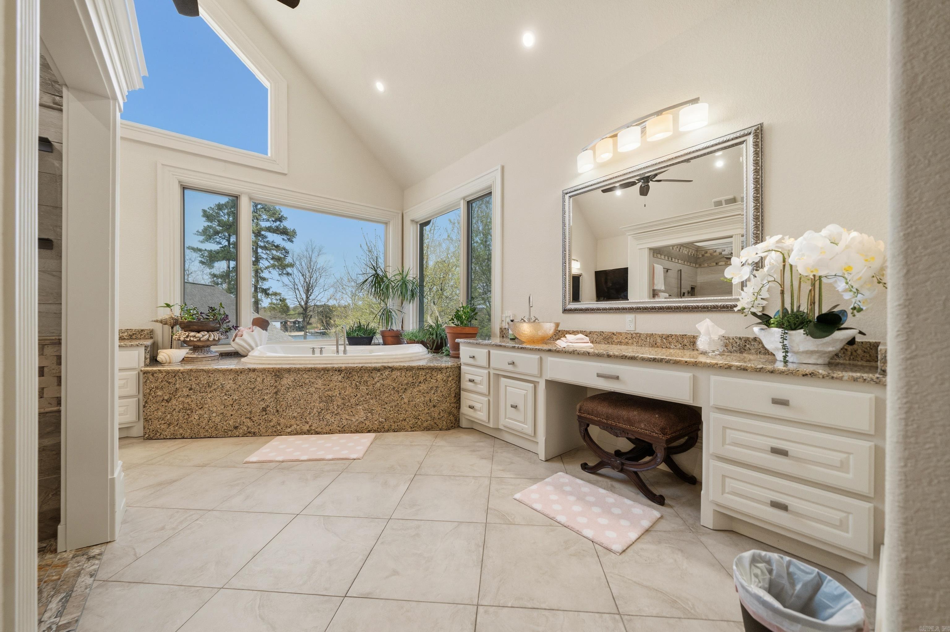 HUNTER HEIGHTS - Residential