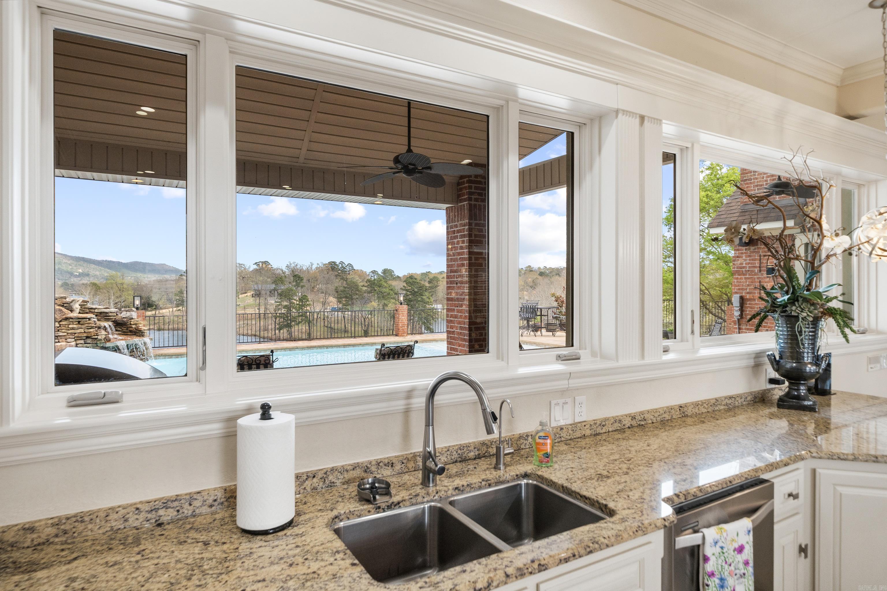 HUNTER HEIGHTS - Residential